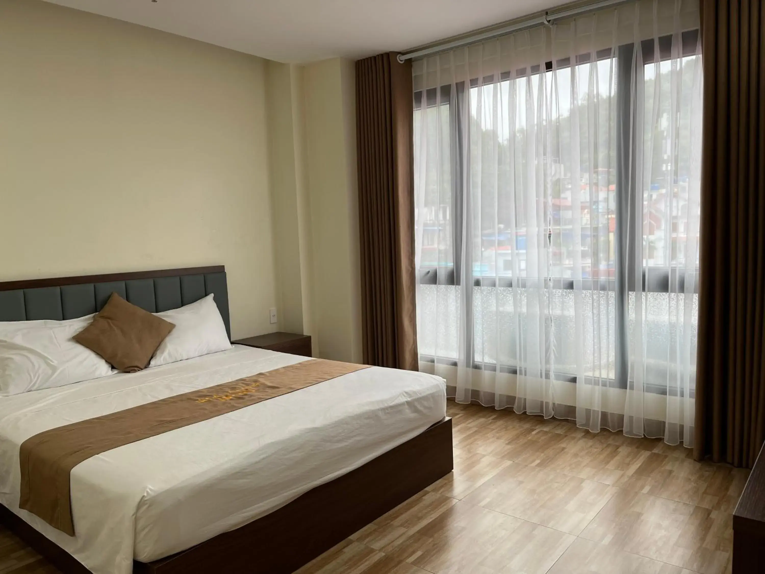 Deluxe Double Room - single occupancy in CAT BA ROSALIA HOTEL Deluxe Double Room - single occupancy in CAT BA ROSALIA HOTEL