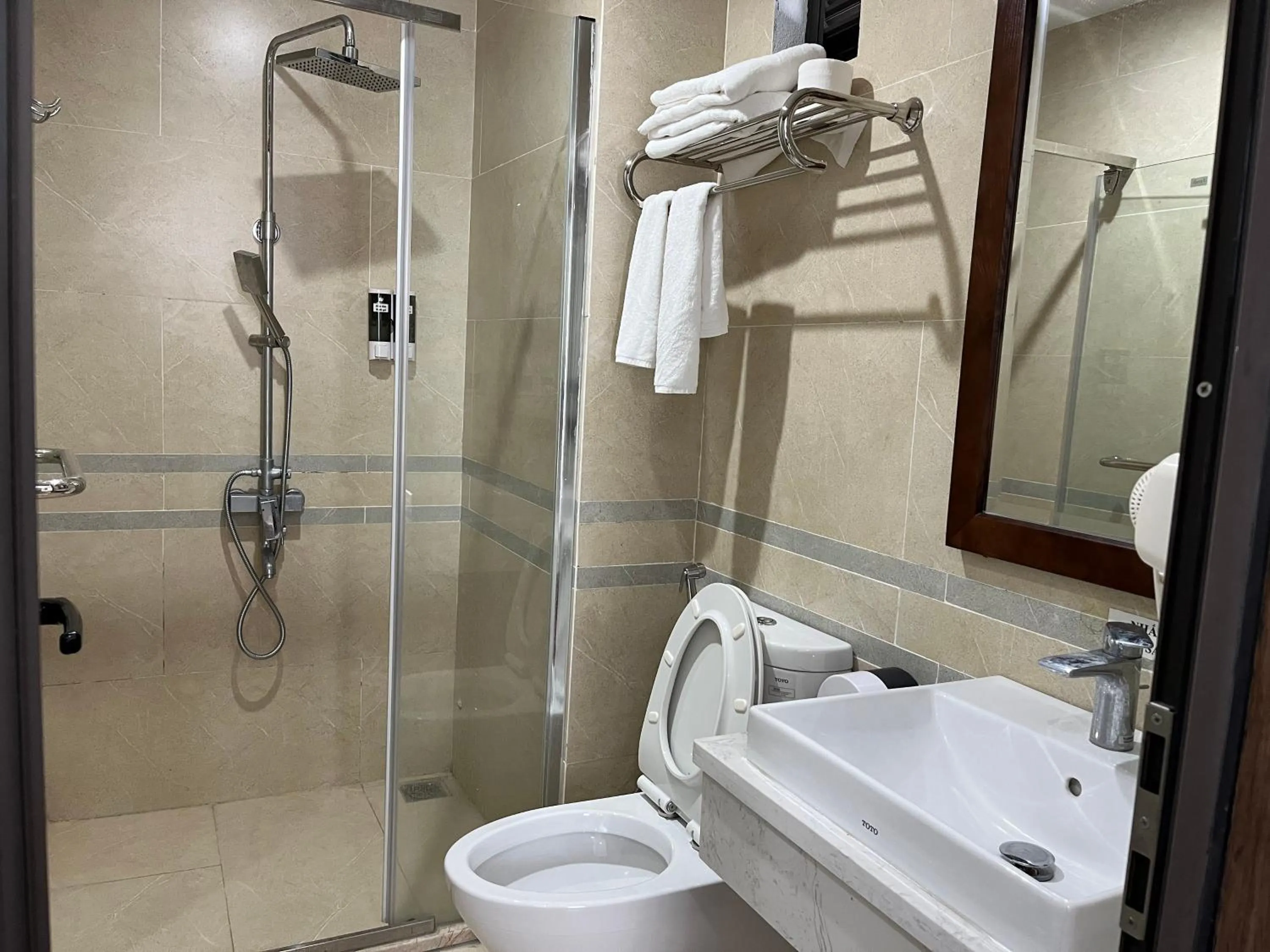 Bathroom in CAT BA ROSALIA HOTEL