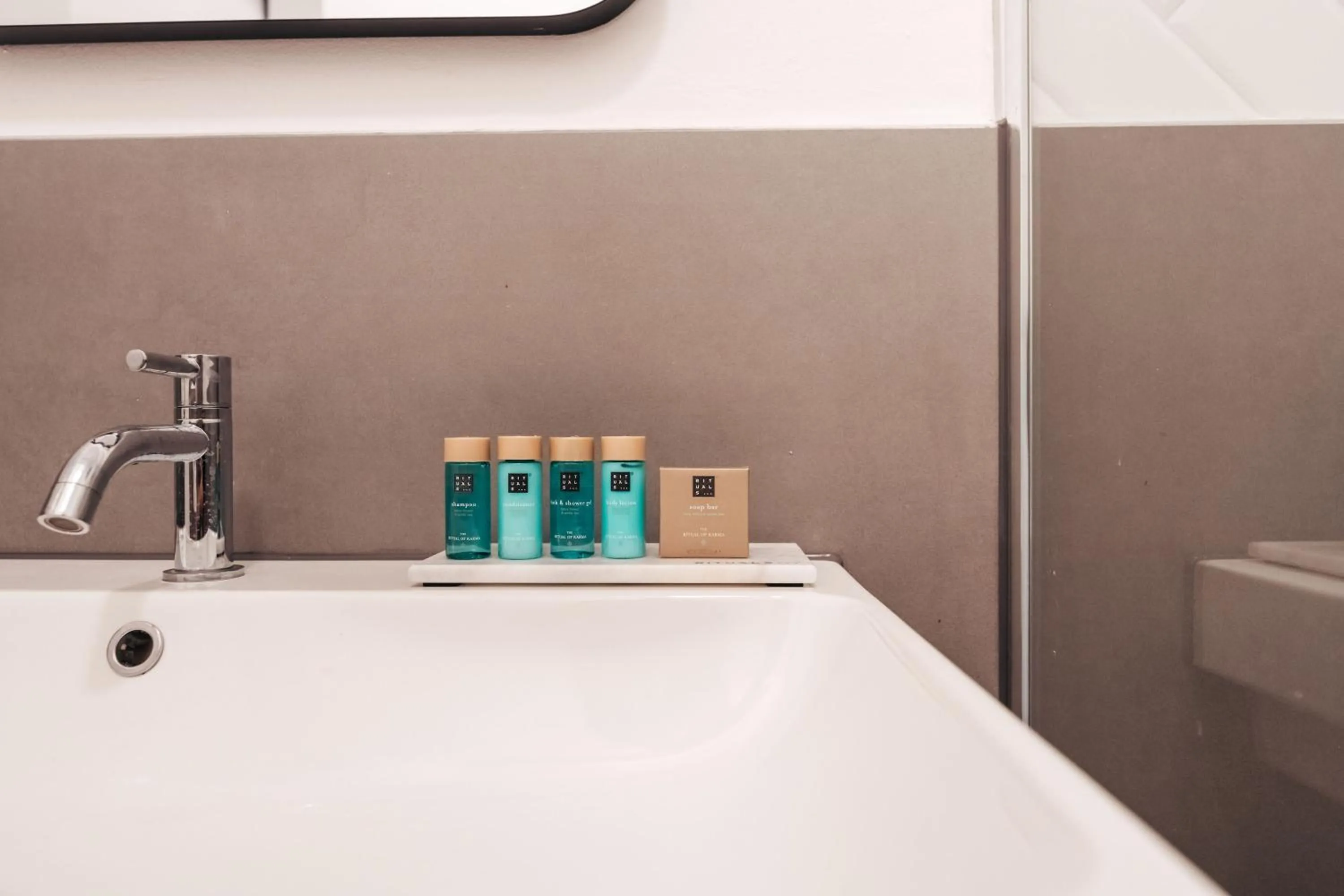 Bathroom in Atelier Skalo Boutique Hotel