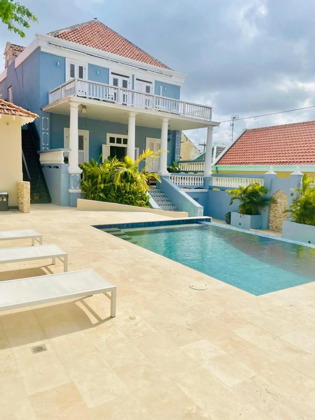 Property building in Atelier Skalo Boutique Hotel