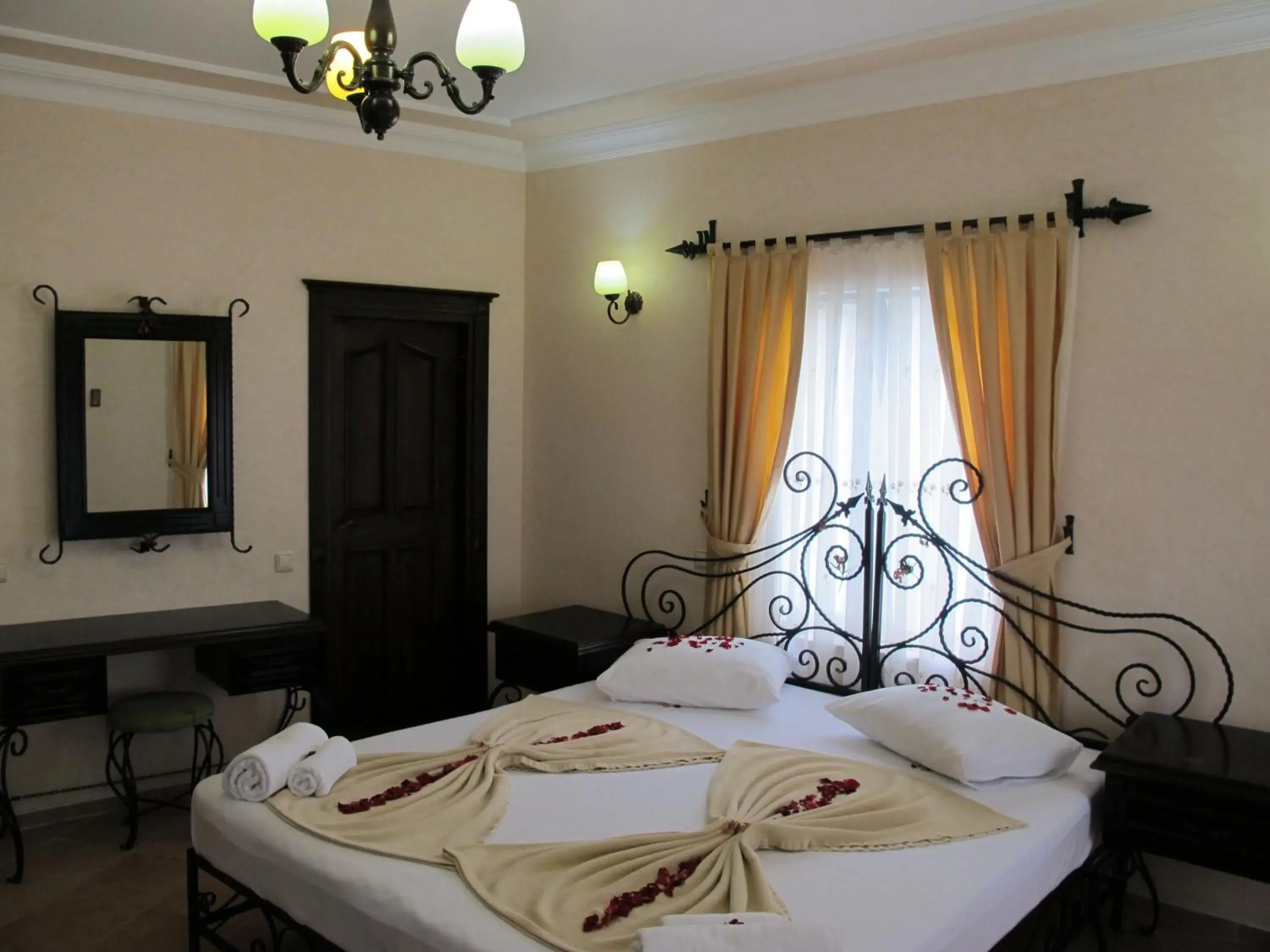 Standard Double or Twin Room in Hemerans Anatolia Standard Double or Twin Room in Hemerans Anatolia