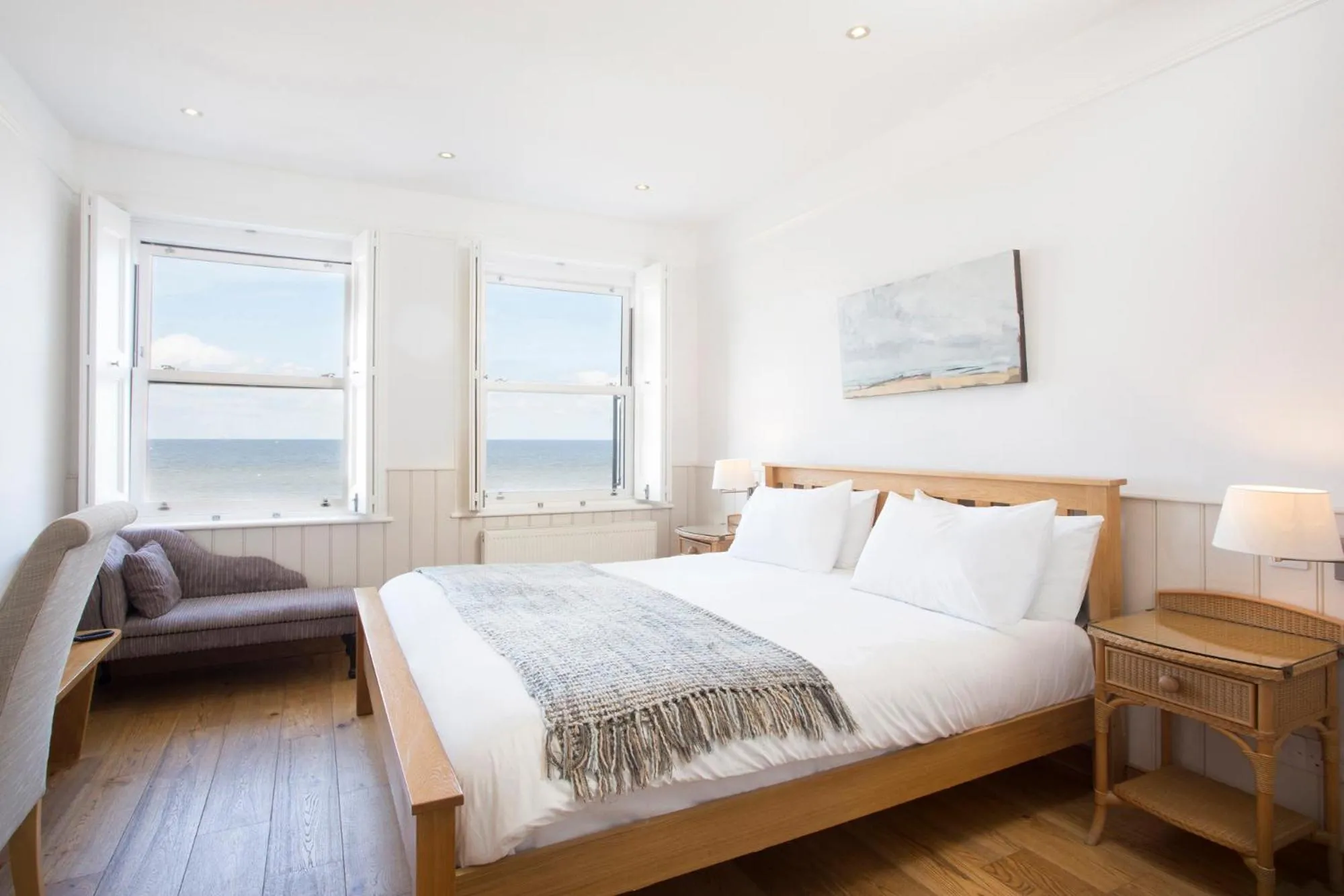 Bed in Hotel Continental