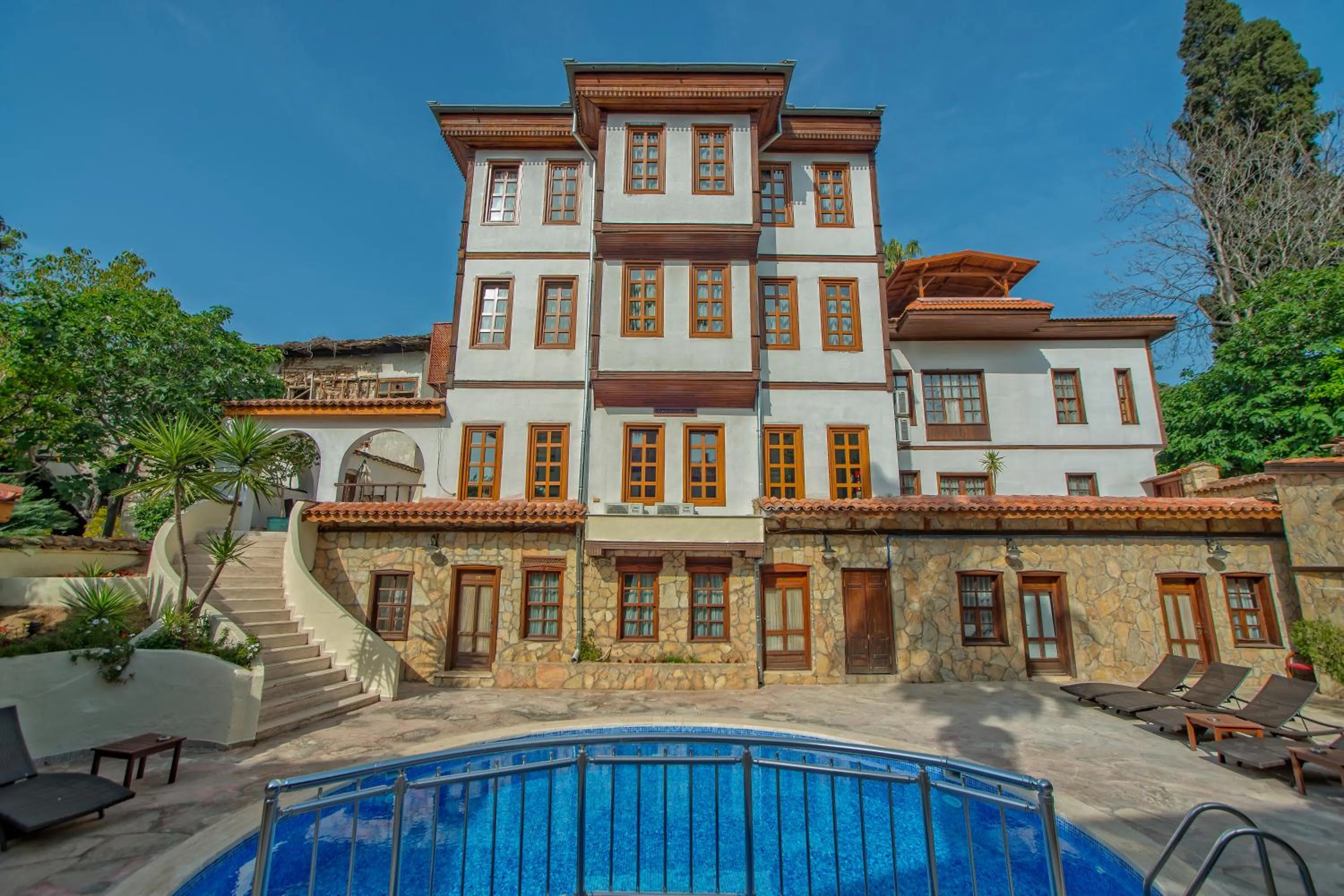 Property building in Argos Hotel