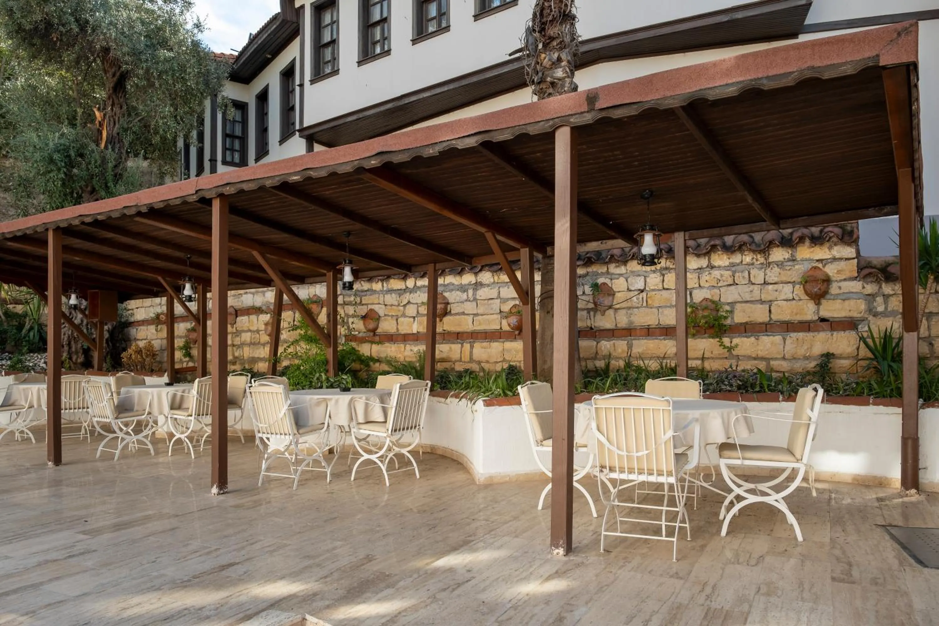 Garden in Argos Hotel