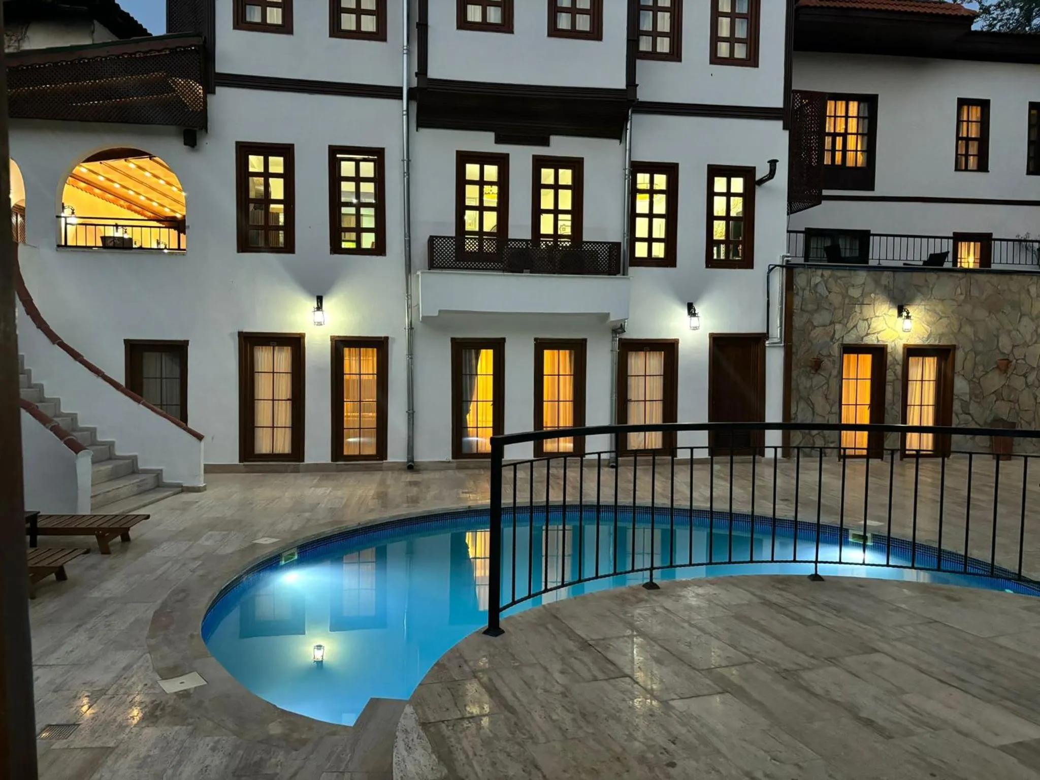 Pool view in Argos Hotel