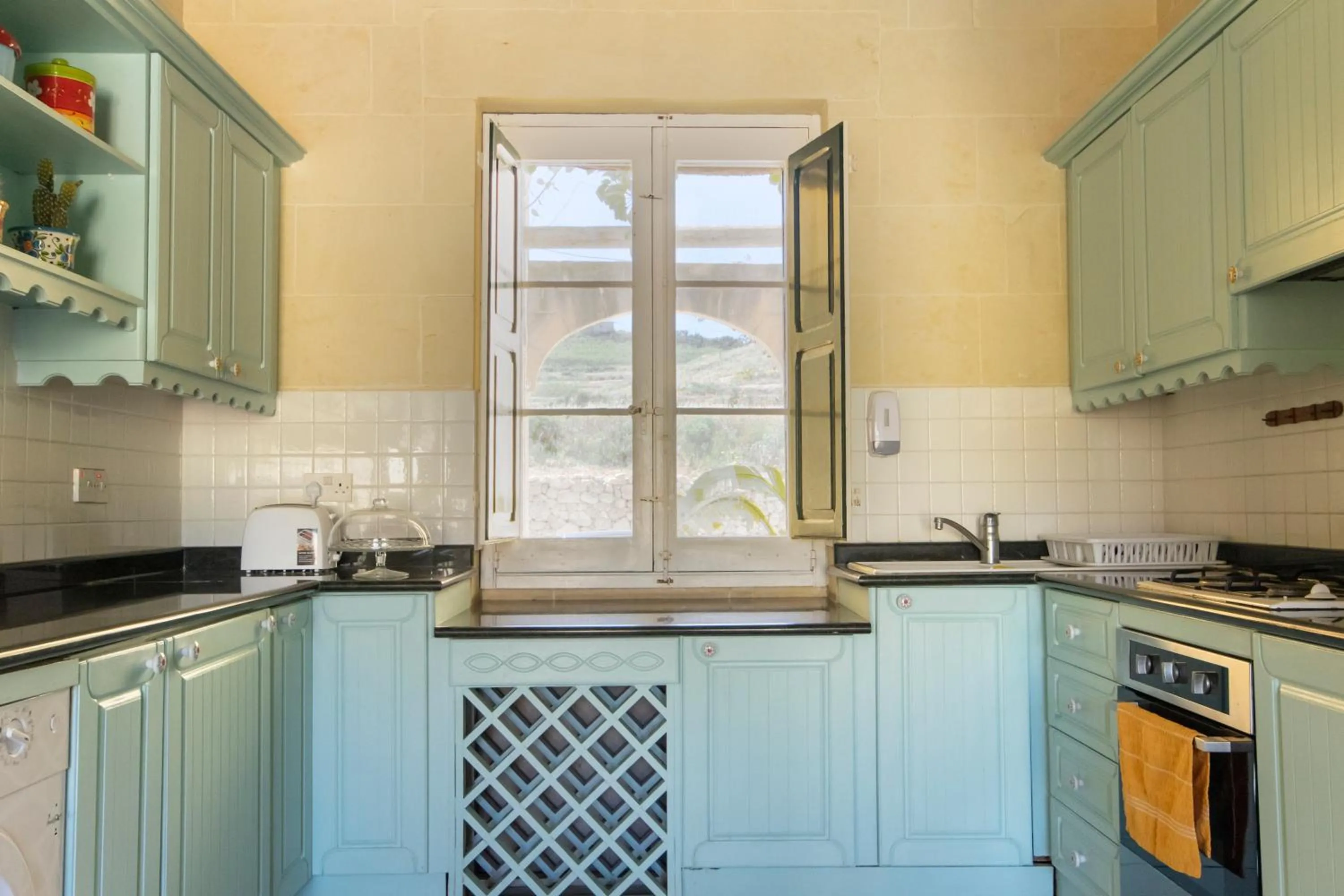 Kitchen or kitchenette in Razzett Ziffa