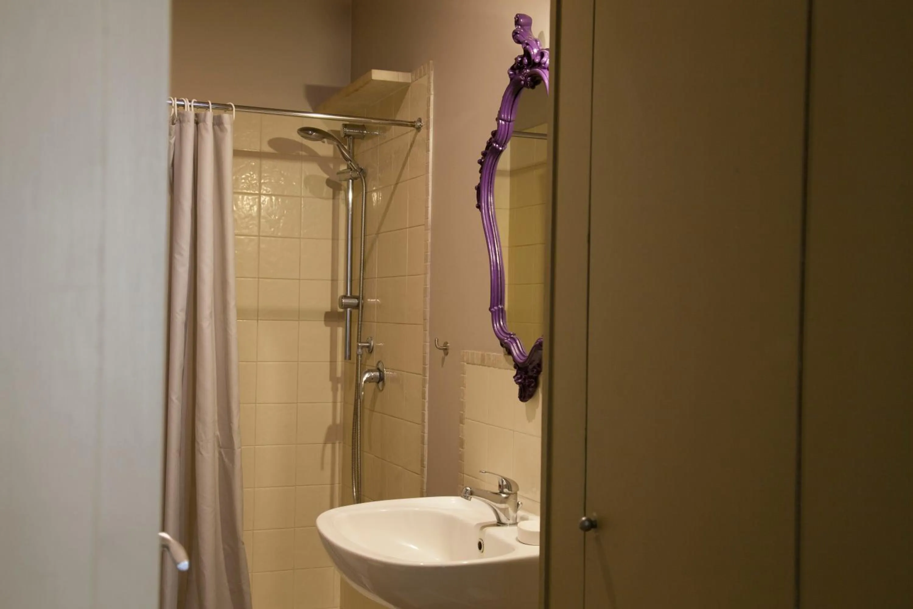 Bathroom in Tre Vie apARTment con terrazza