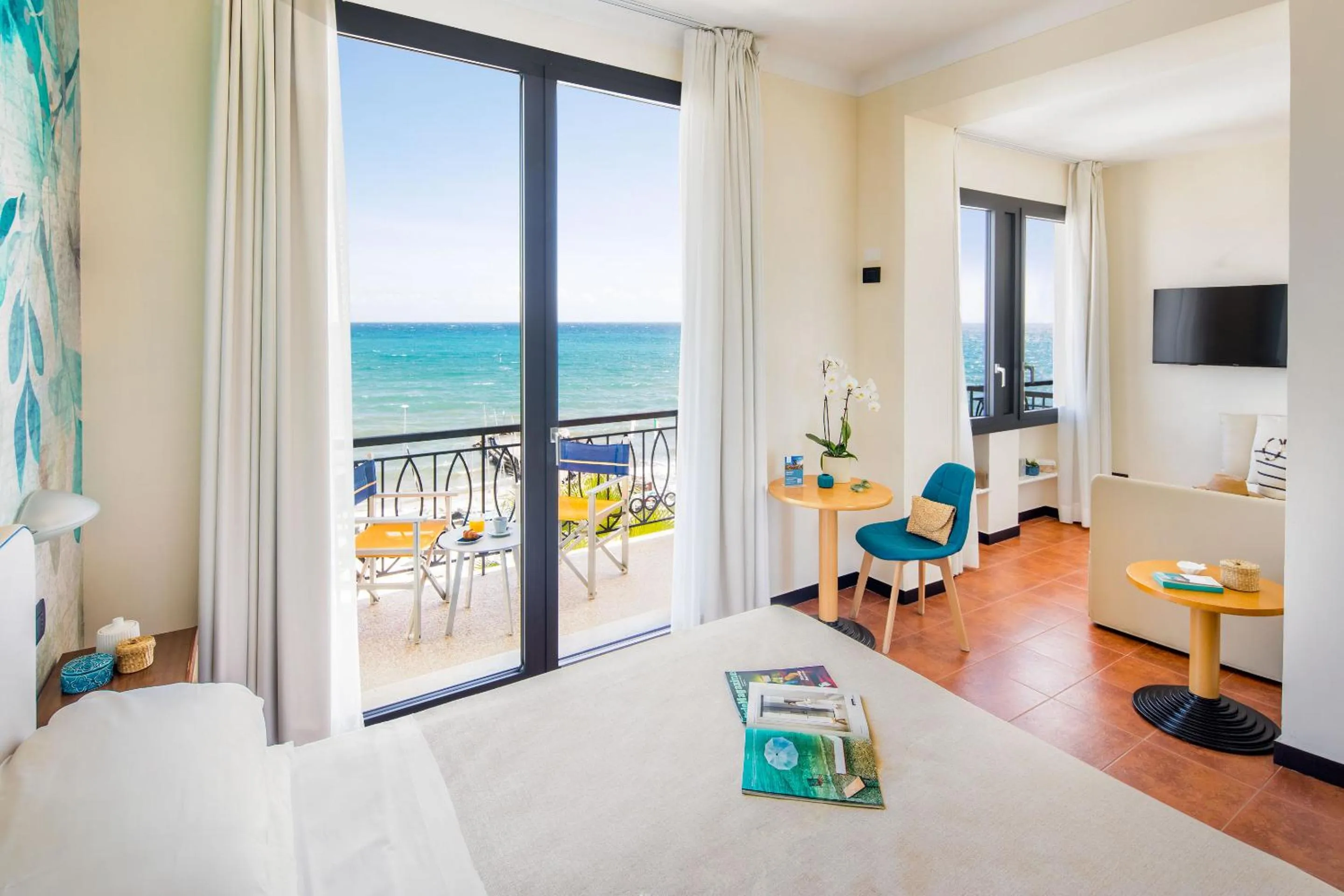 TV and multimedia, Bed in Hotel Golfo e Palme