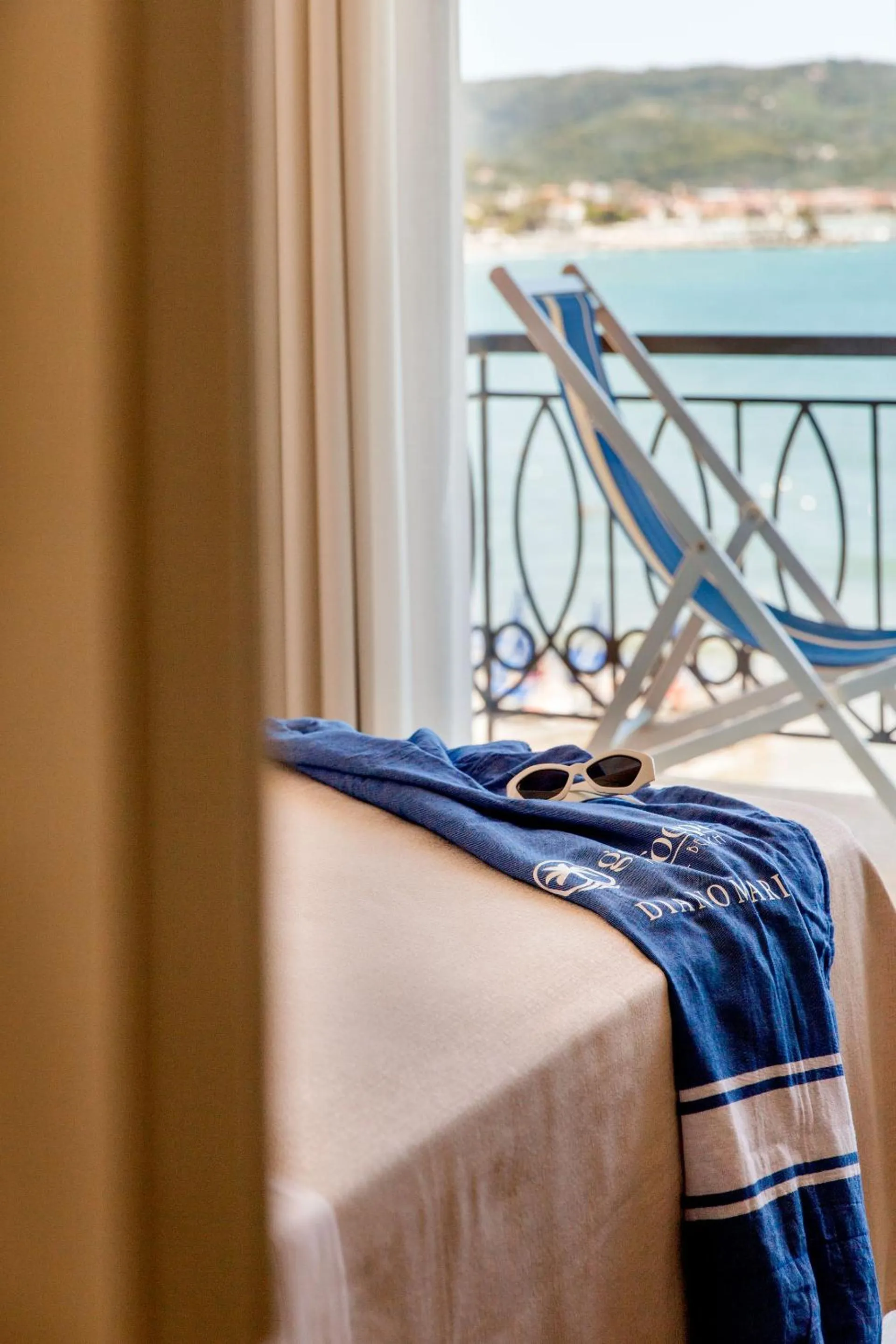 Natural landscape, Bed in Hotel Golfo e Palme