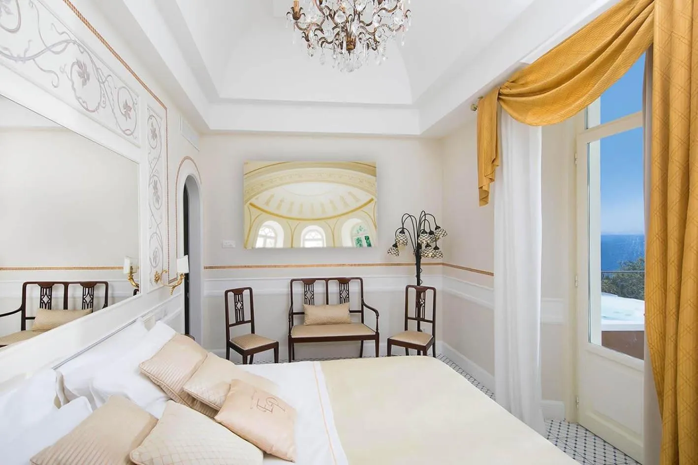 Photo of the whole room, Bed in Luxury Villa Excelsior Parco