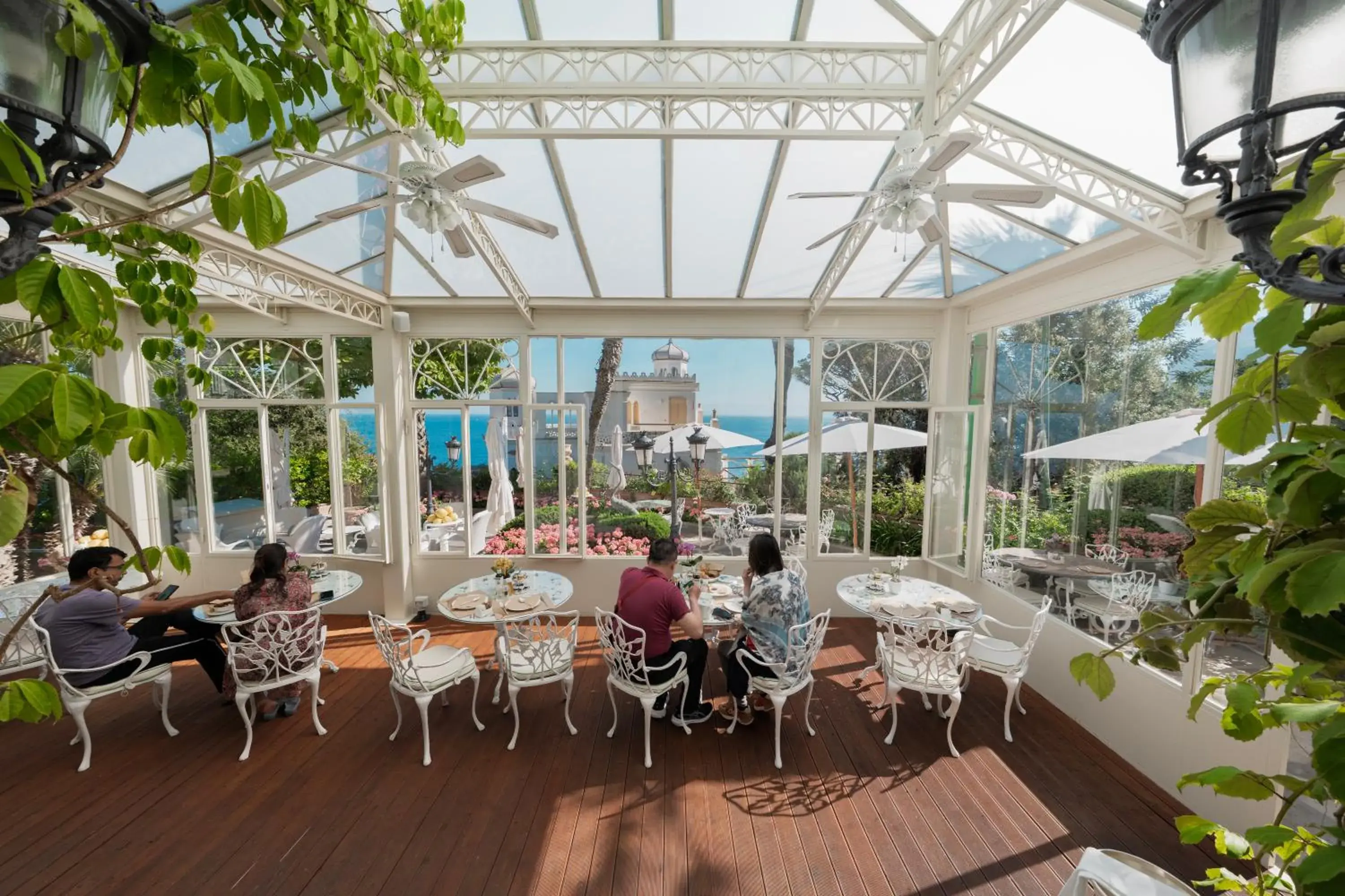 Restaurant/places to eat in Luxury Villa Excelsior Parco Restaurant/places to eat in Luxury Villa Excelsior Parco