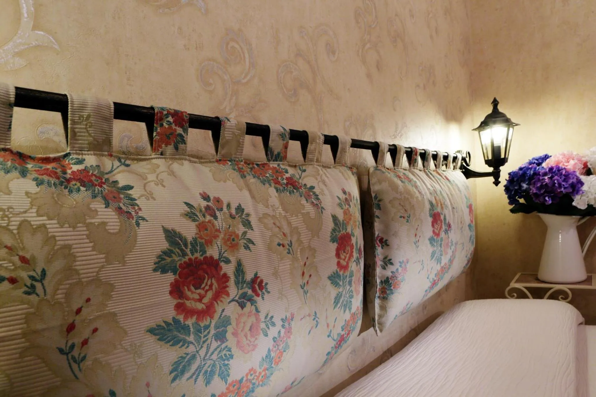 Bed in Hotel Atlanta Augustus