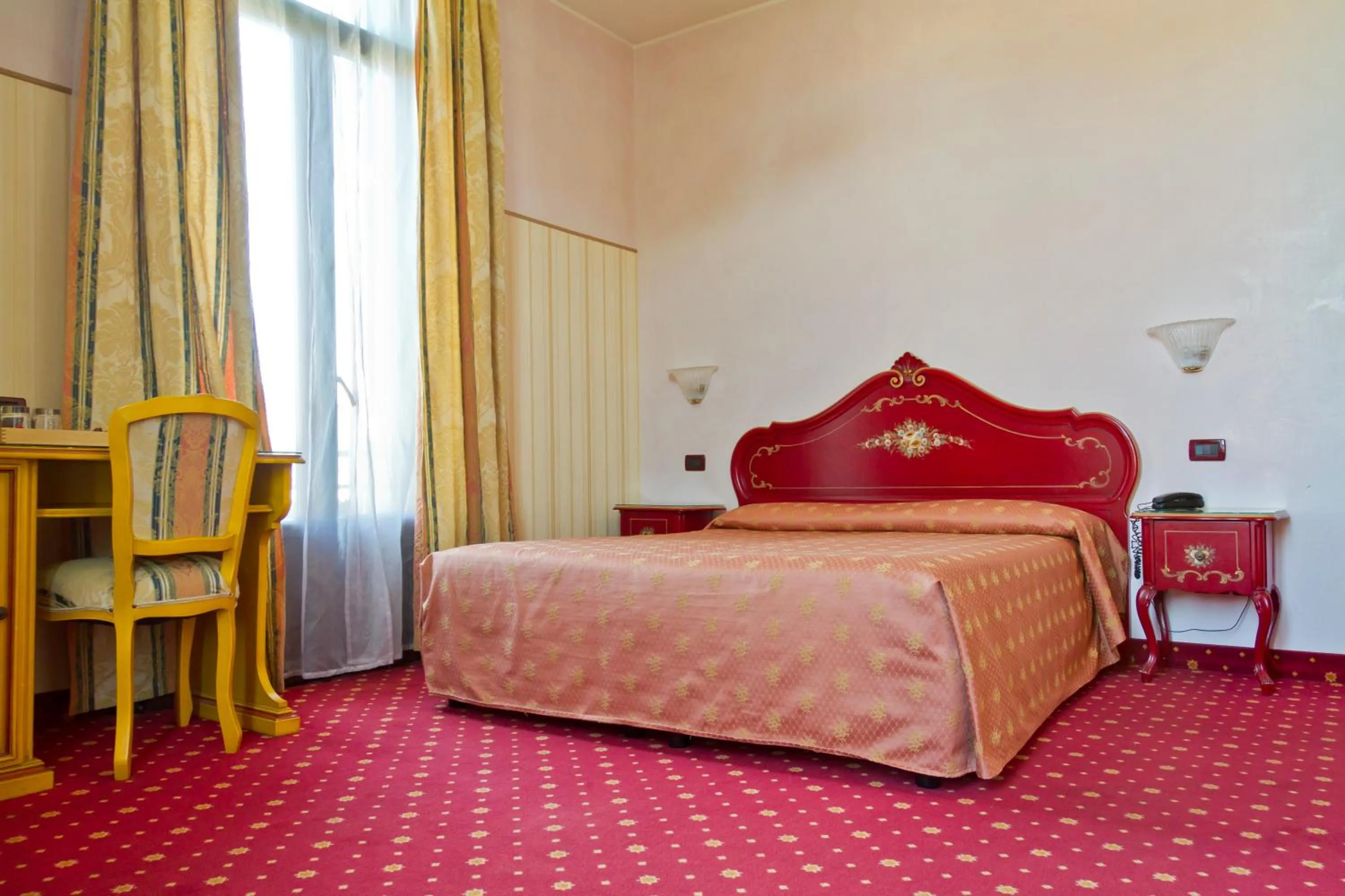 Bed in Hotel Atlanta Augustus