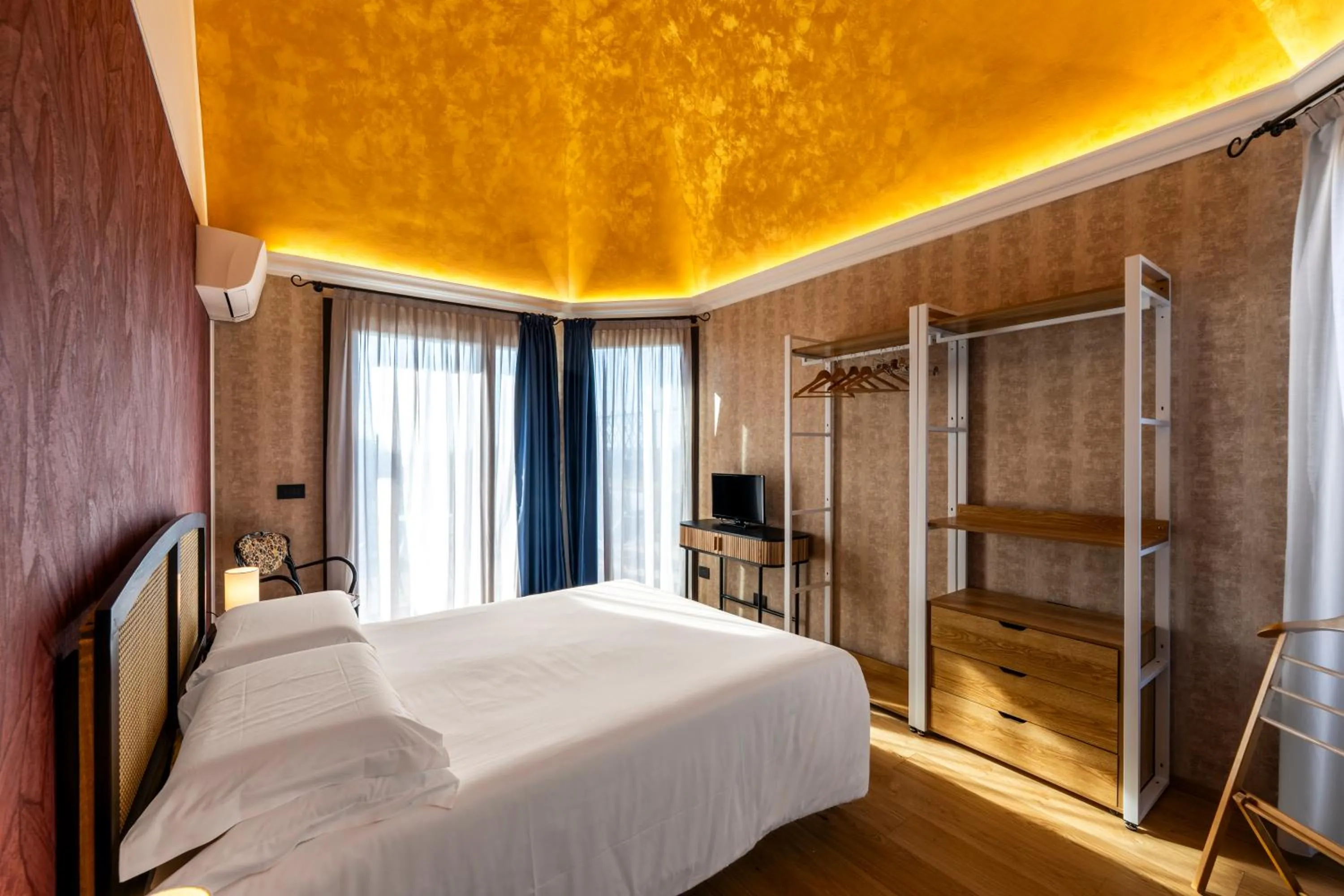 Bed in Hotel Atlanta Augustus