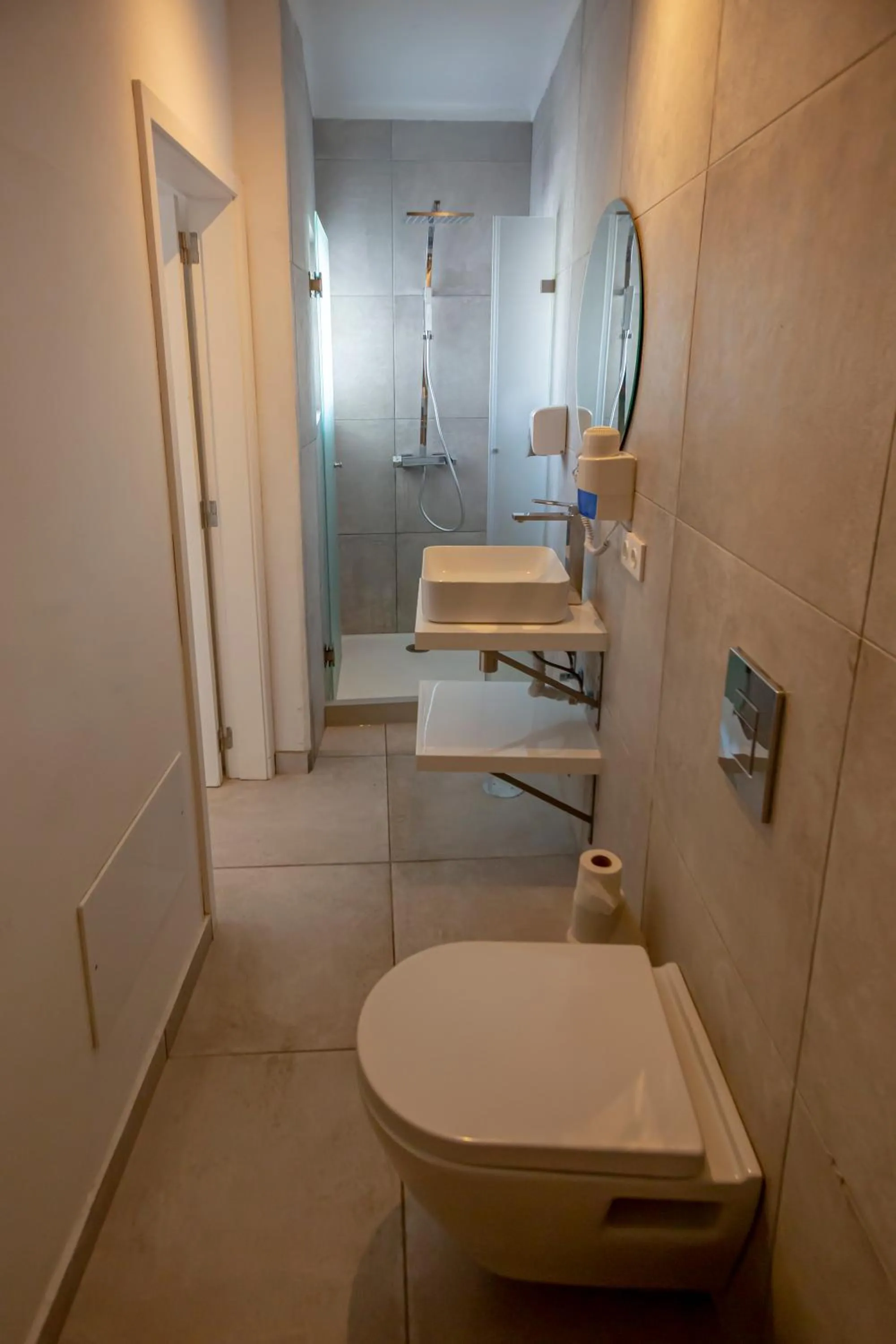 Shower in Sun Lovers Hostel