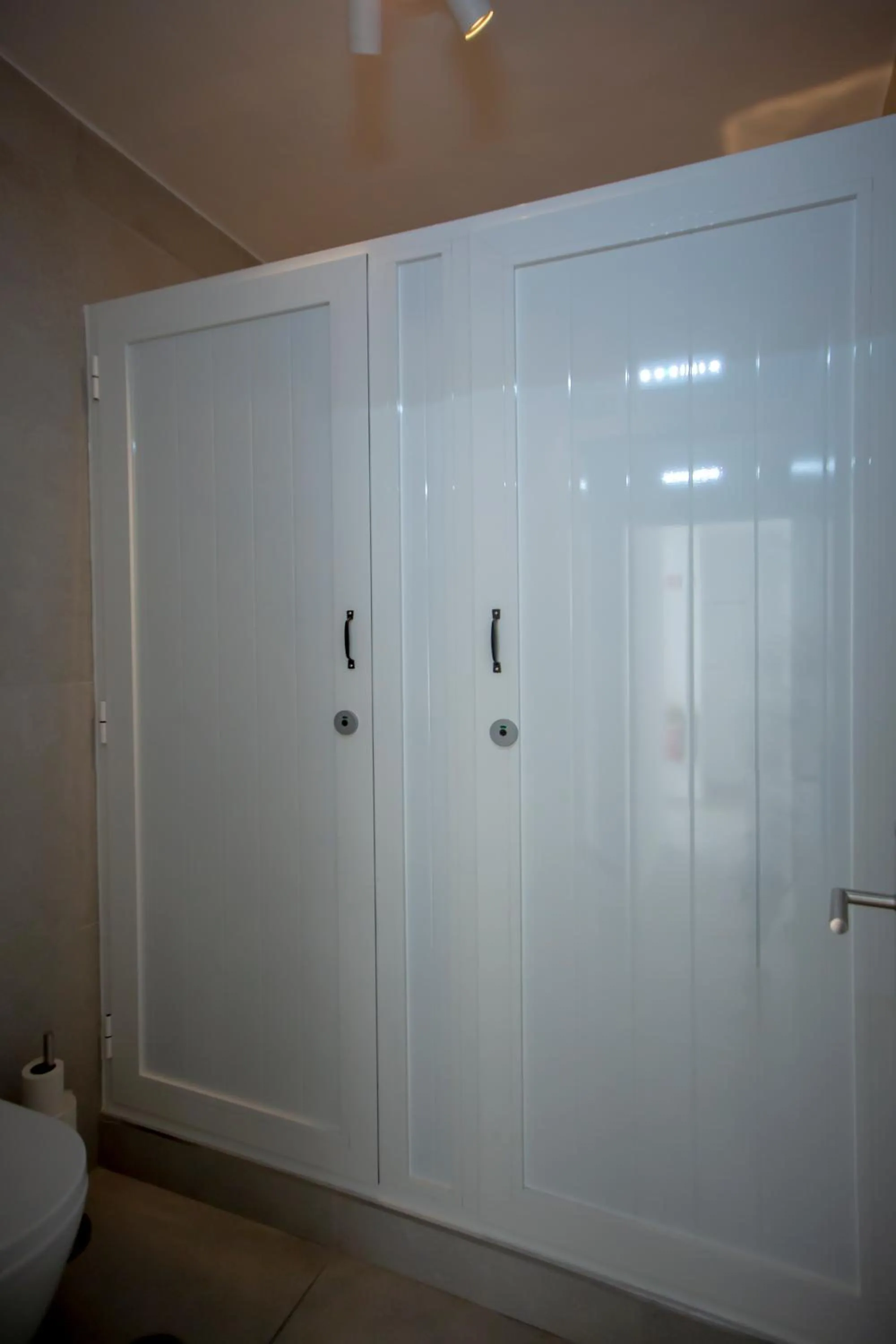 Shower in Sun Lovers Hostel