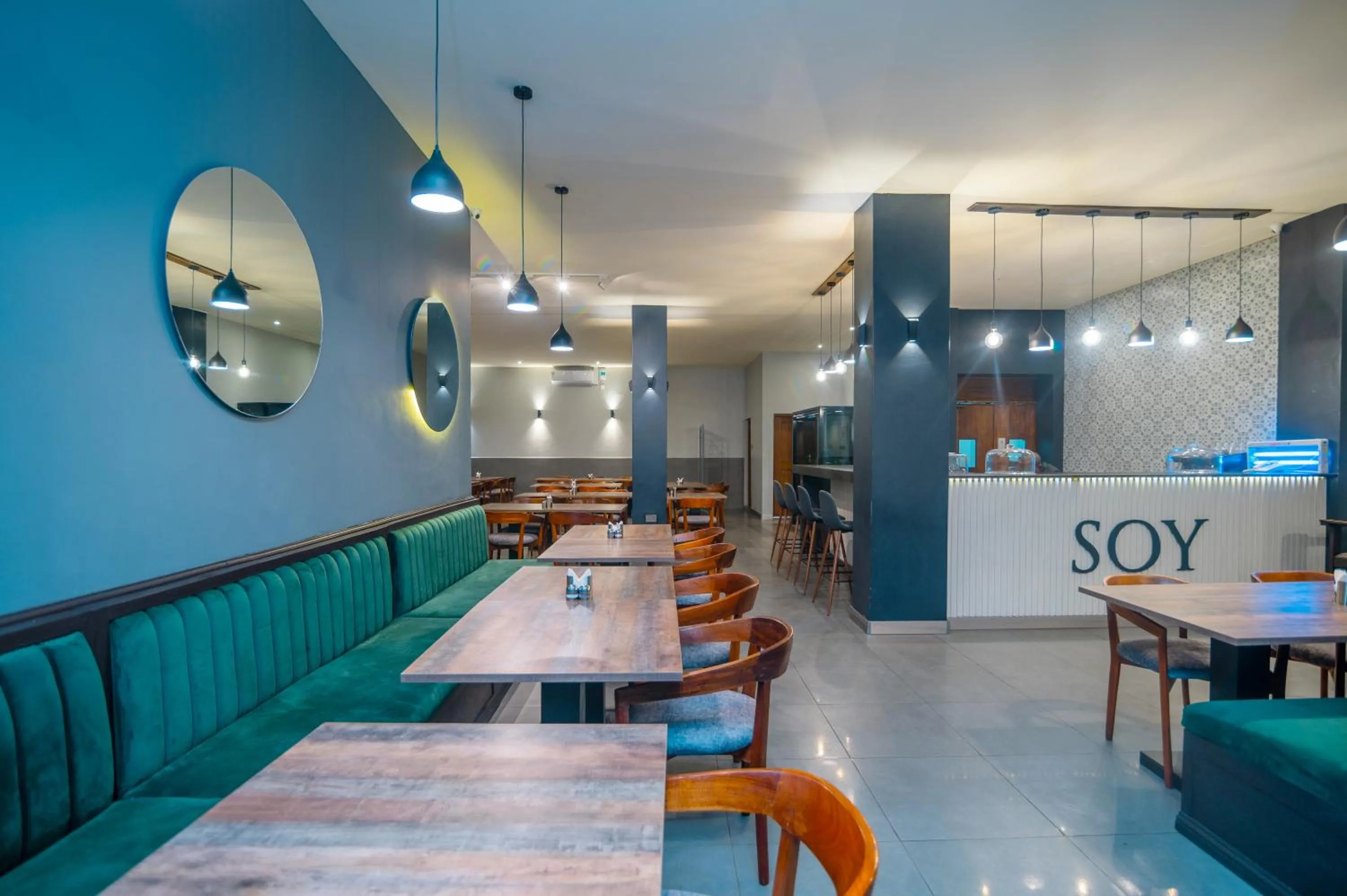 Restaurant/places to eat in The Ivory Suites