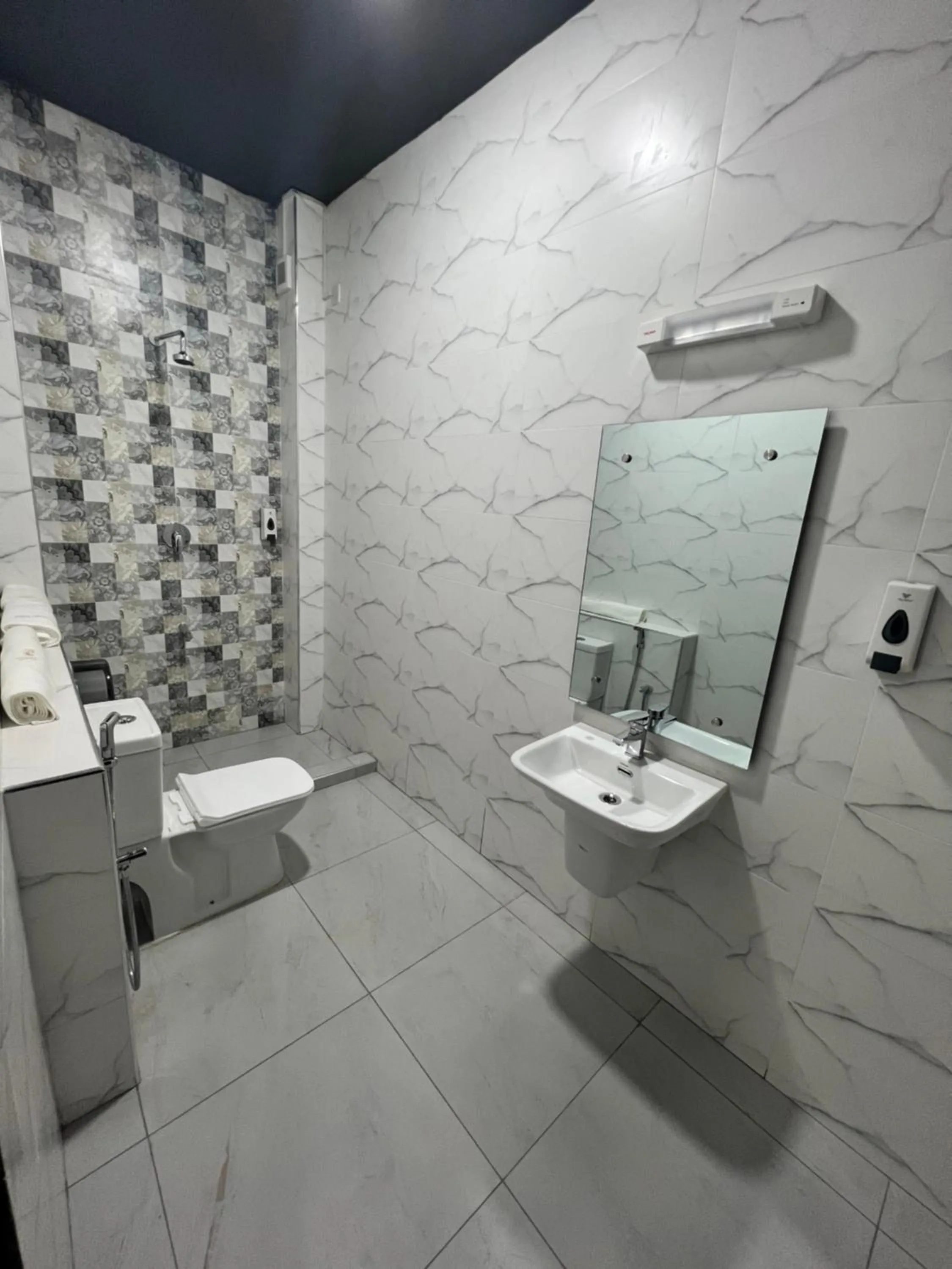 Toilet in The Ivory Suites