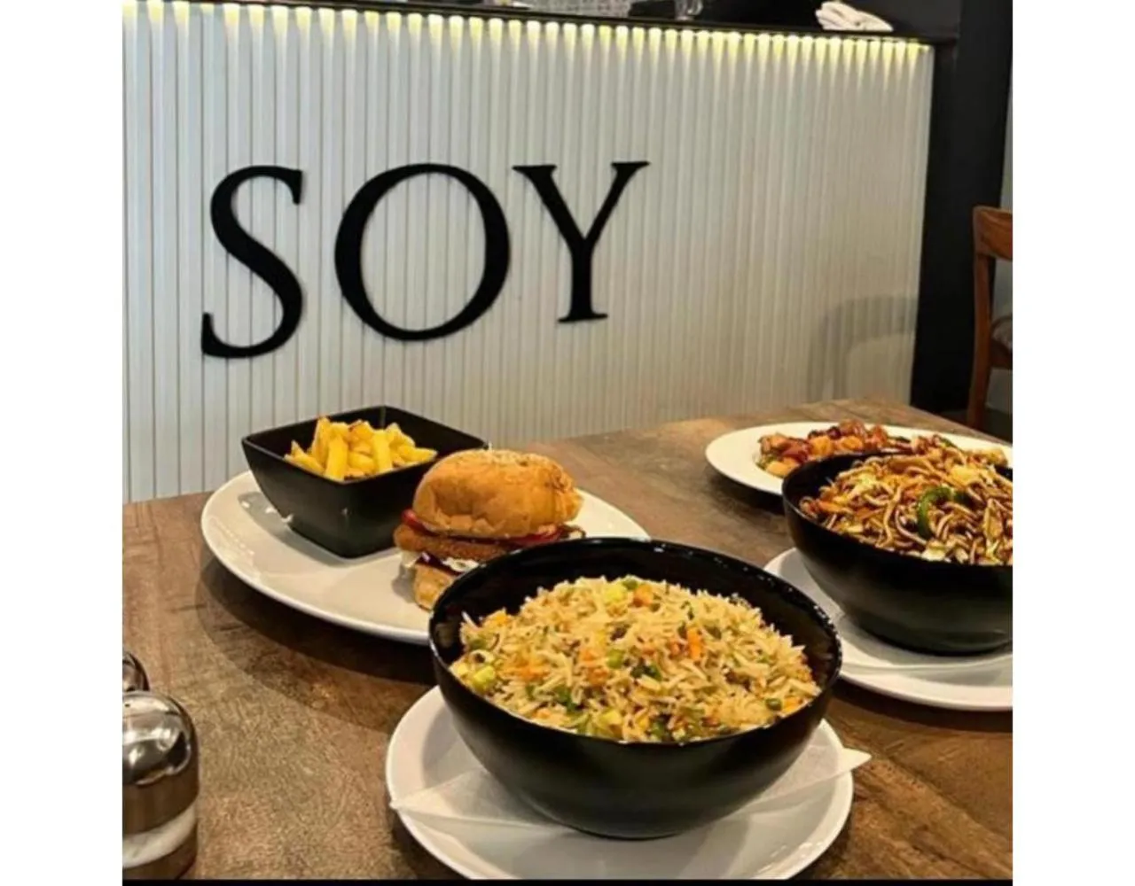 Food and drinks in The Ivory Suites