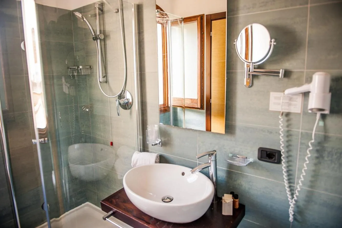 Bathroom in Hotel Il Portico