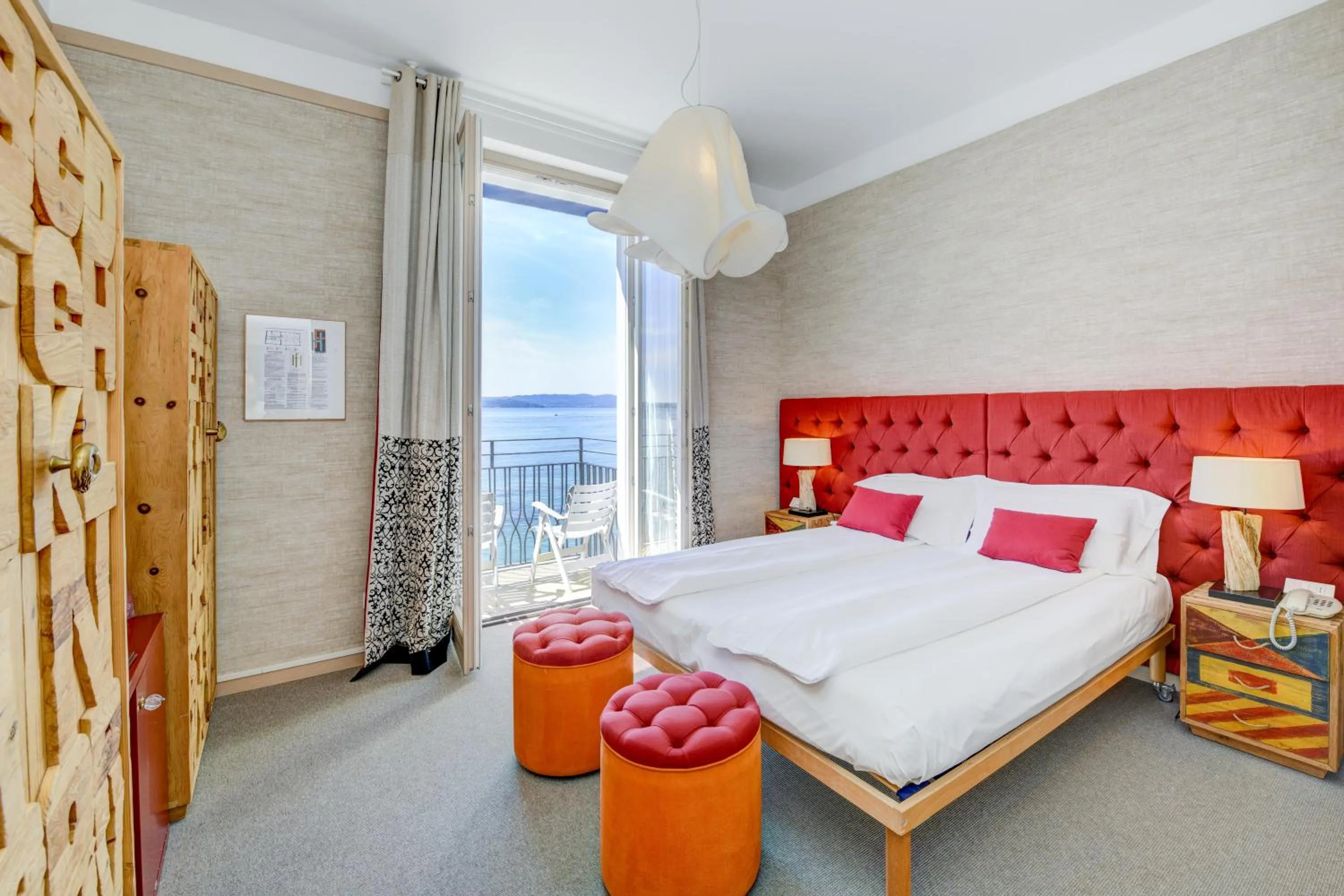 View (from property/room), Bed in Hotel Flaminia