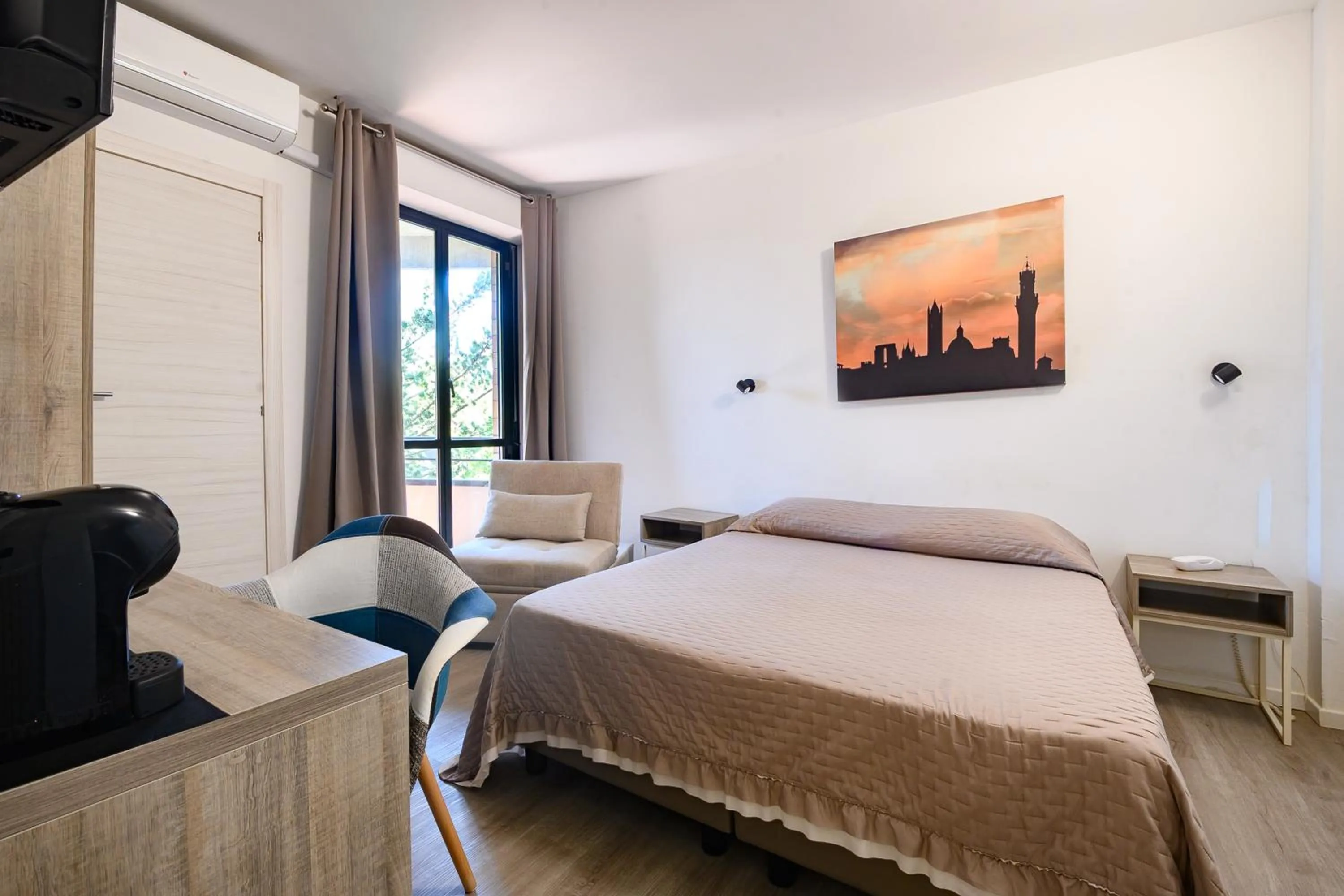 Bed in Hotel Anna Siena Nord