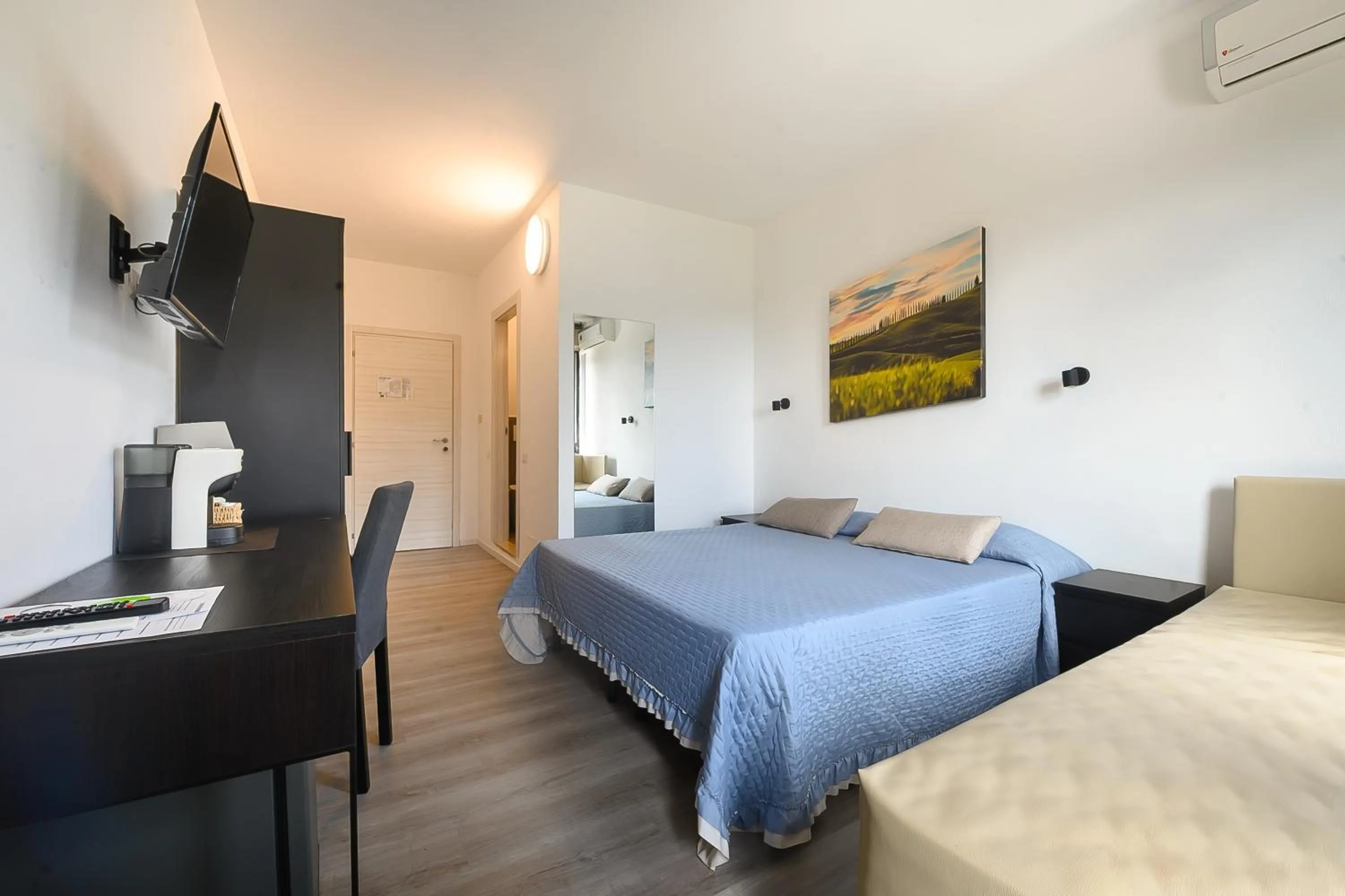 Bed in Hotel Anna Siena Nord