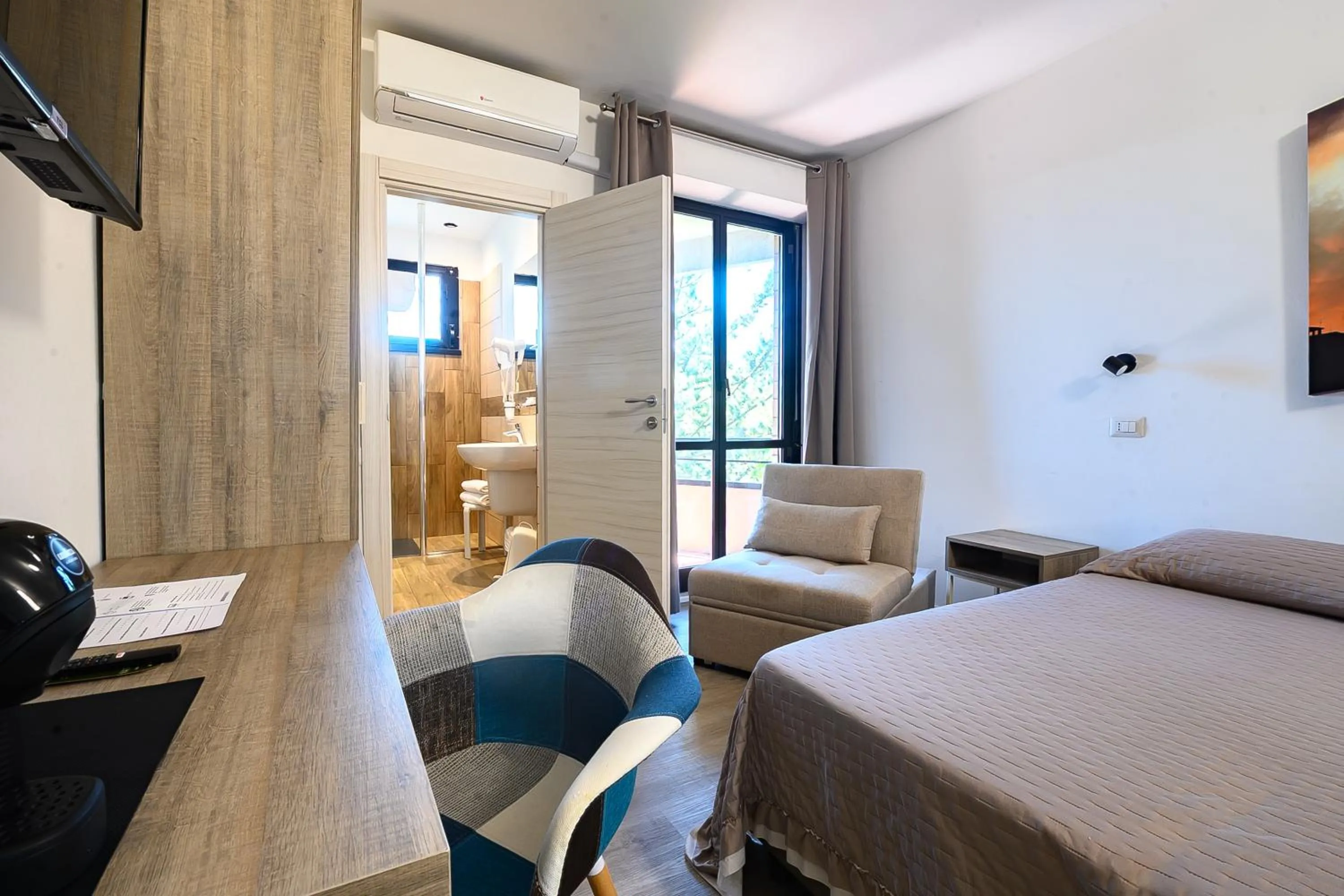 Bed in Hotel Anna Siena Nord