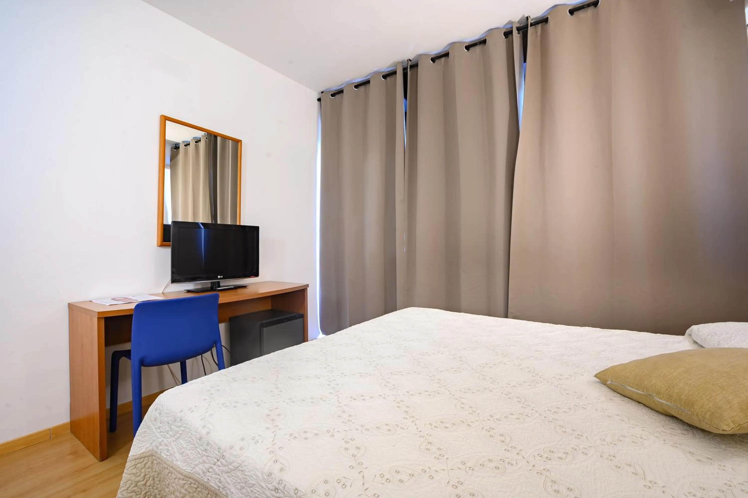 Bed in Hotel Anna Siena Nord