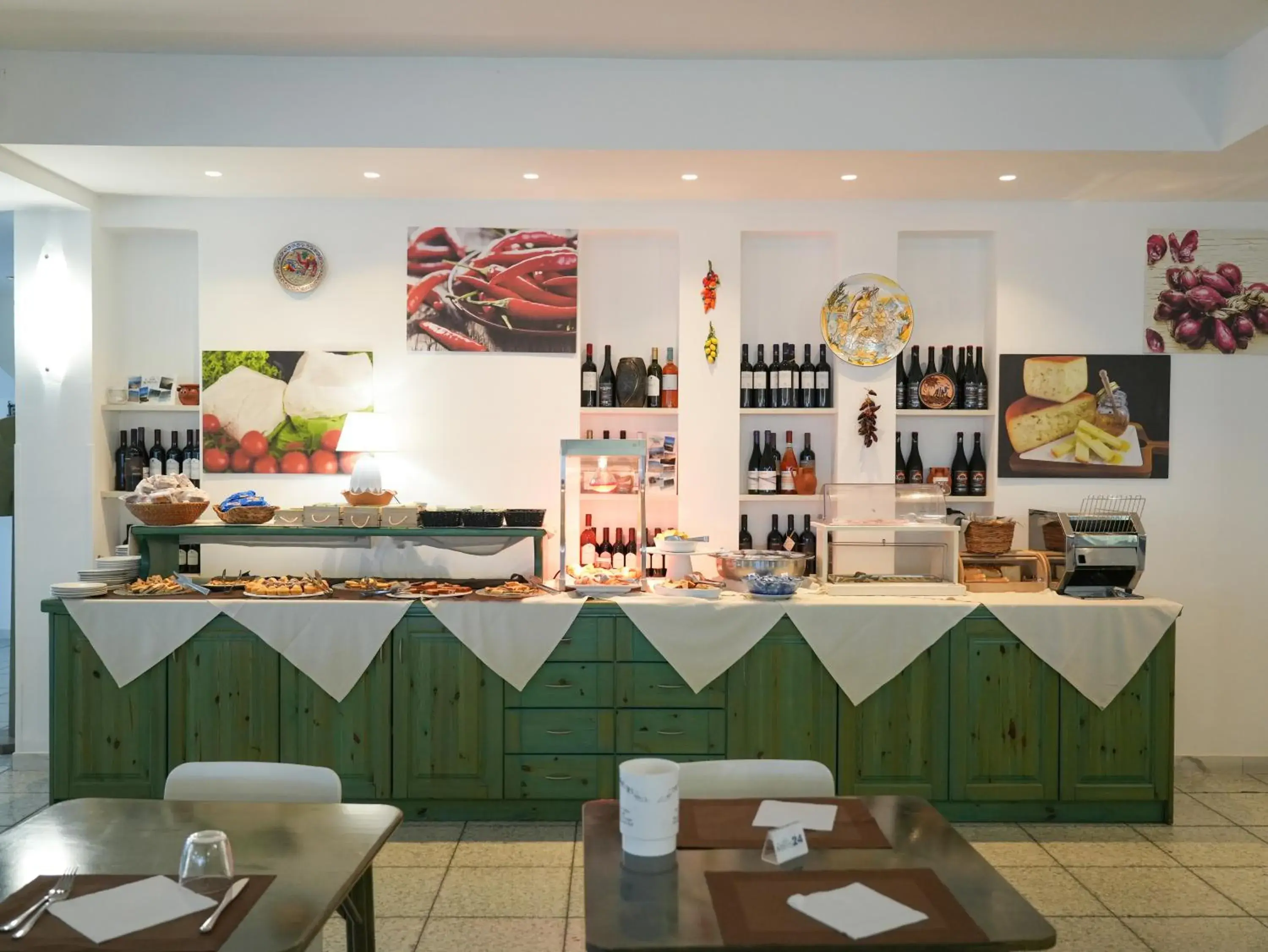 Restaurant/places to eat in Hotel MARINELLA parking wi-fi spiaggia attrezzata Restaurant/places to eat in Hotel MARINELLA parking wi-fi spiaggia attrezzata