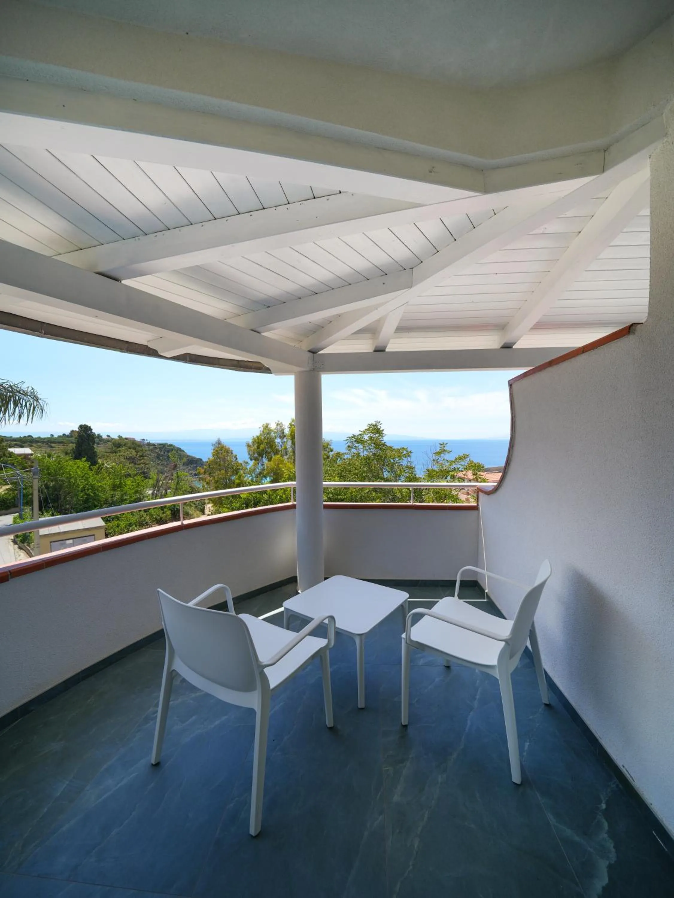 Hotel MARINELLA parking wi-fi spiaggia attrezzata