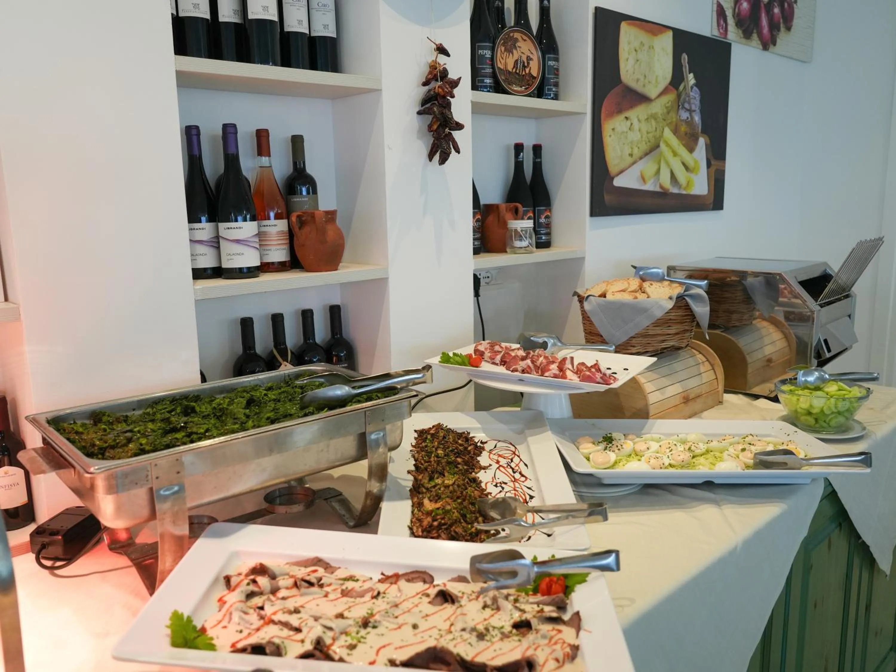 Restaurant/places to eat in Hotel MARINELLA parking wi-fi spiaggia attrezzata