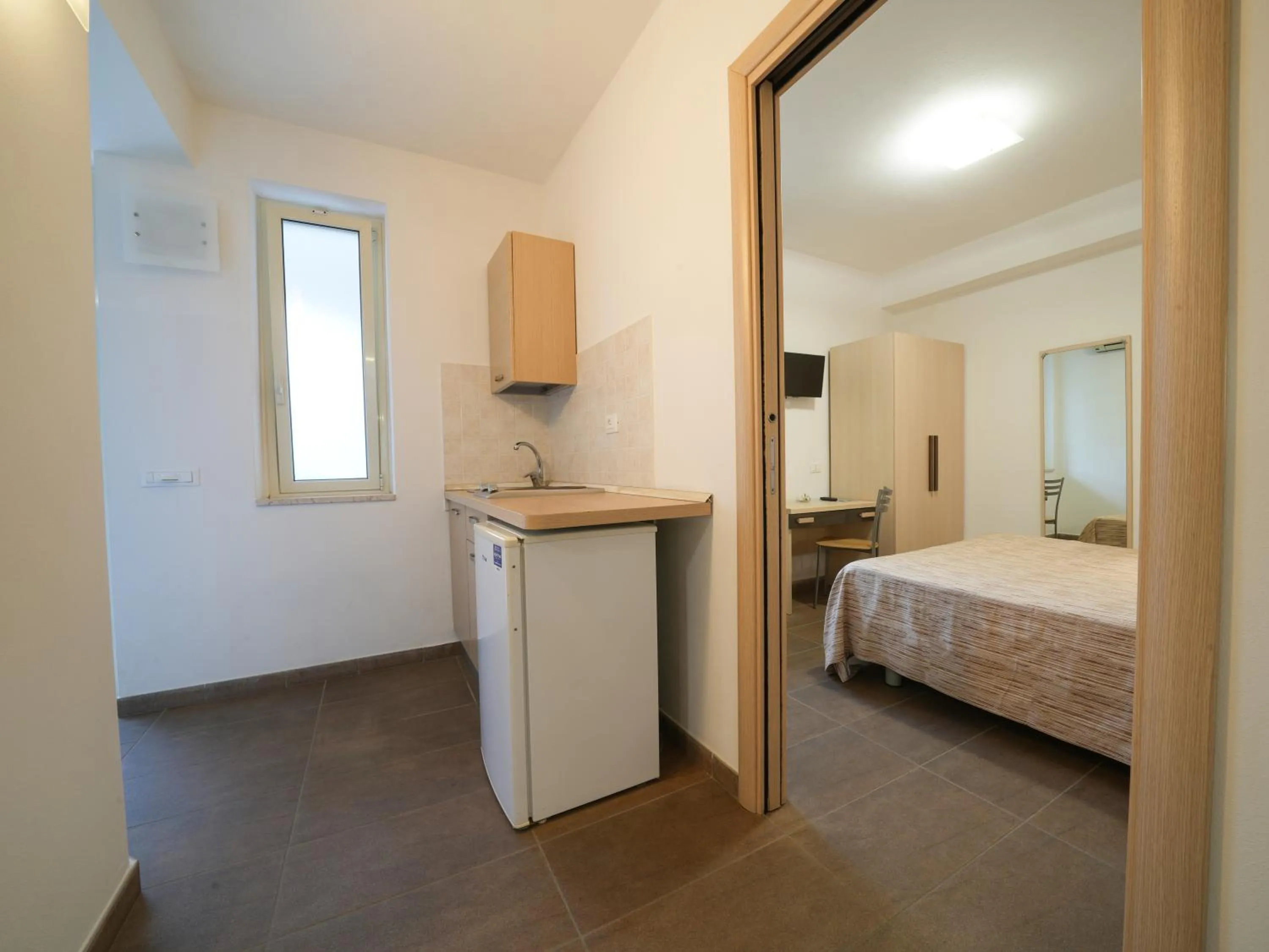 Bed in Hotel MARINELLA parking wi-fi spiaggia attrezzata