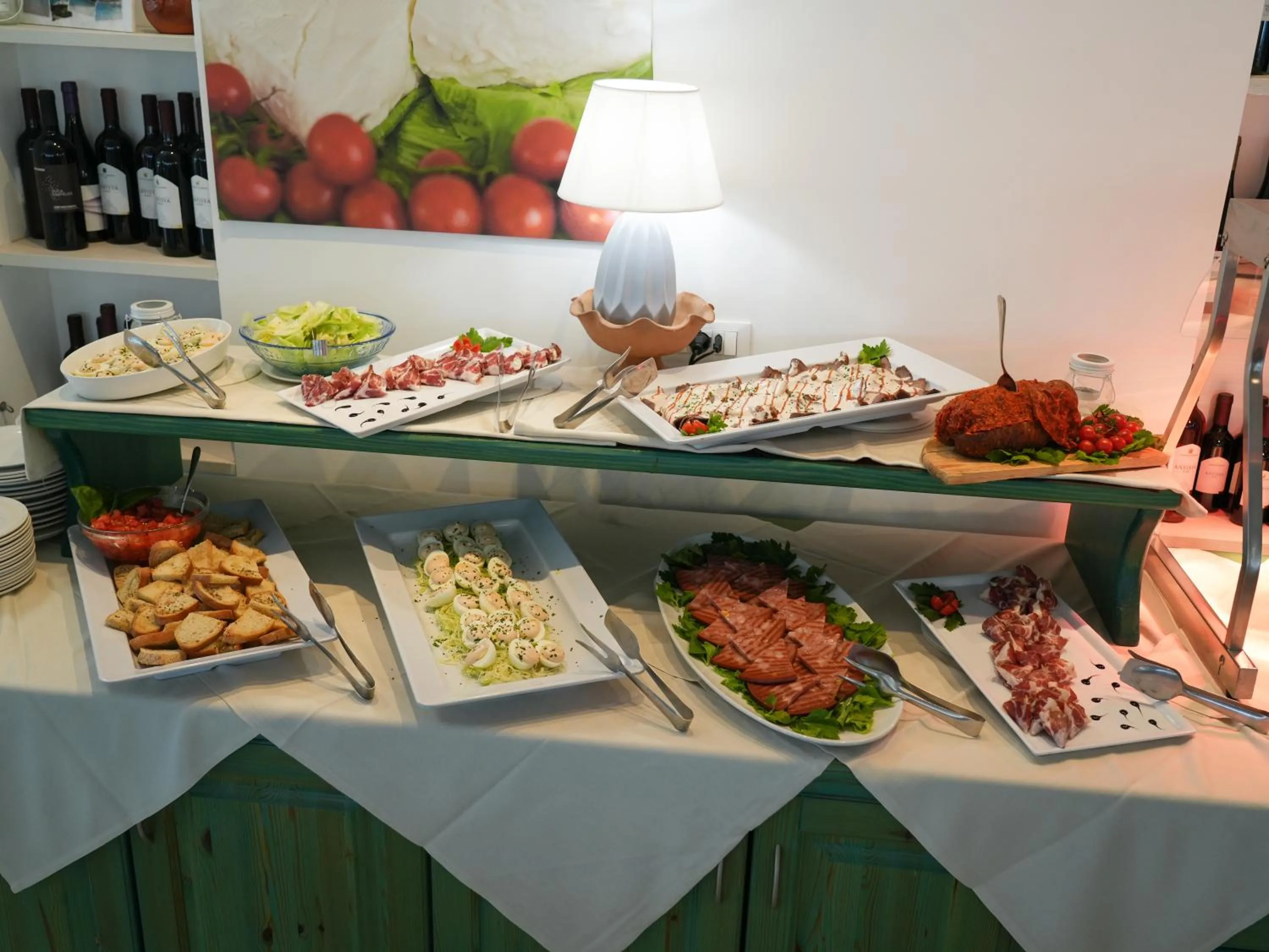 Food and drinks in Hotel MARINELLA parking wi-fi spiaggia attrezzata