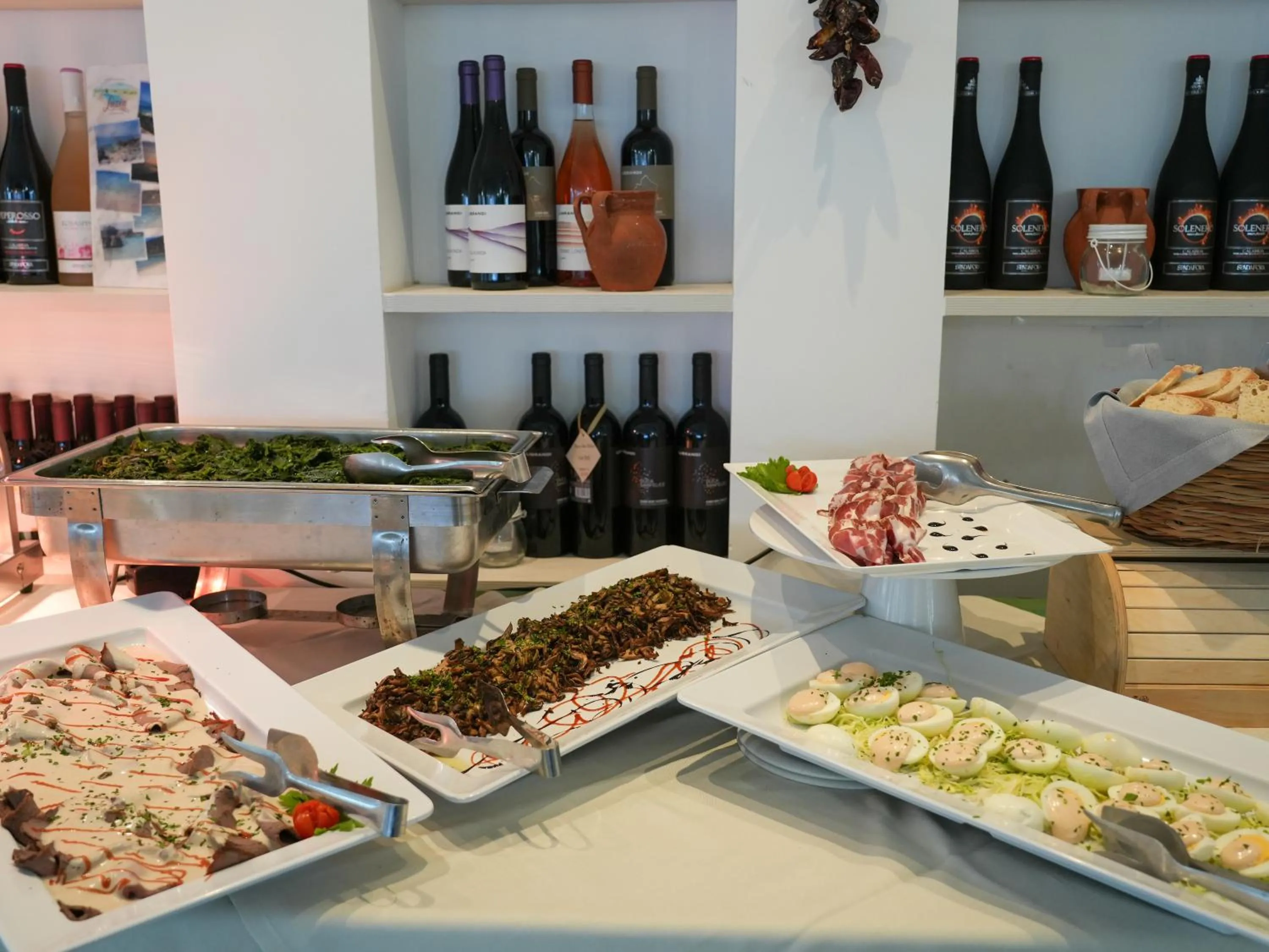 Restaurant/places to eat in Hotel MARINELLA parking wi-fi spiaggia attrezzata