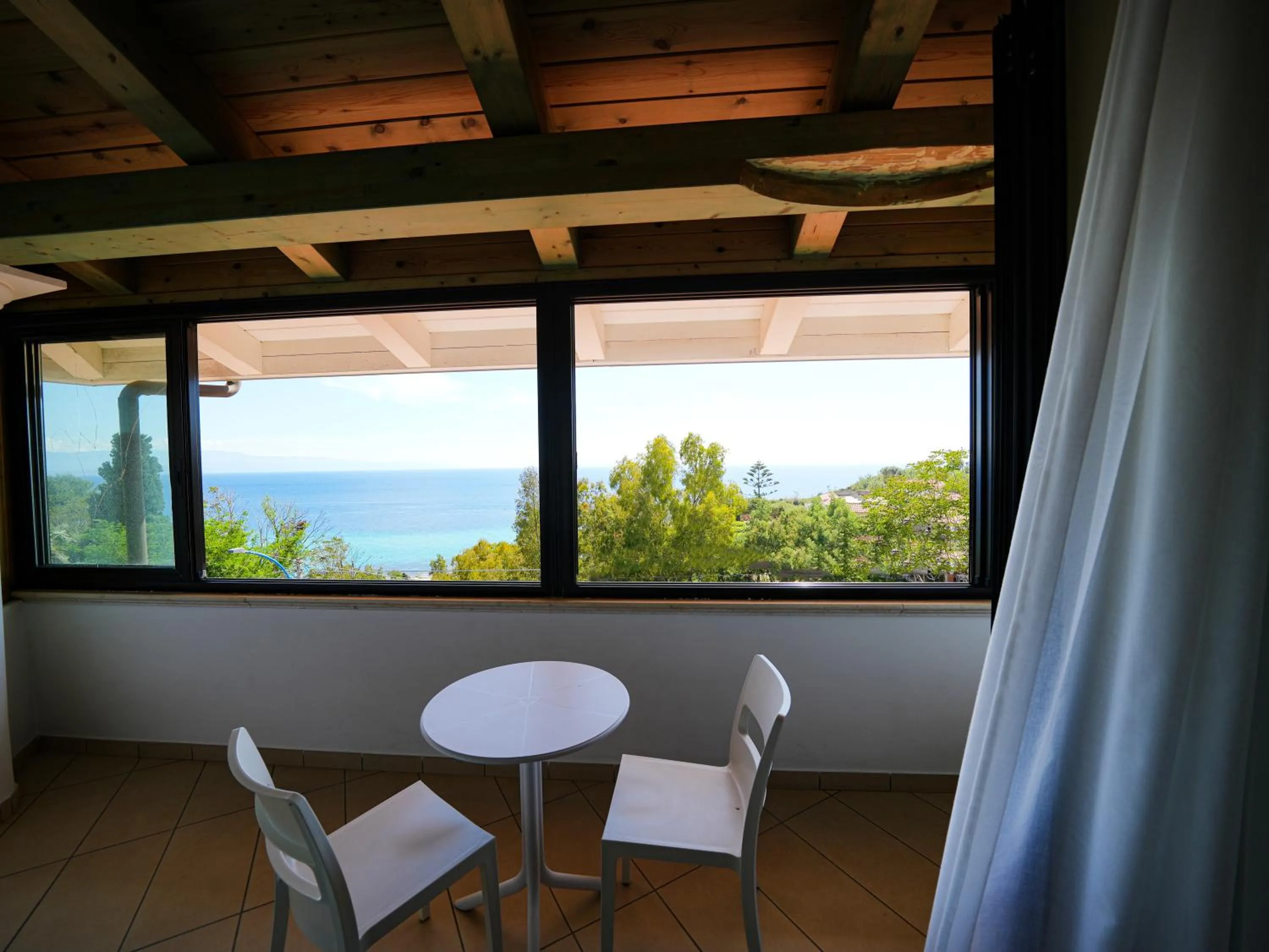 Restaurant/places to eat in Hotel MARINELLA parking wi-fi spiaggia attrezzata