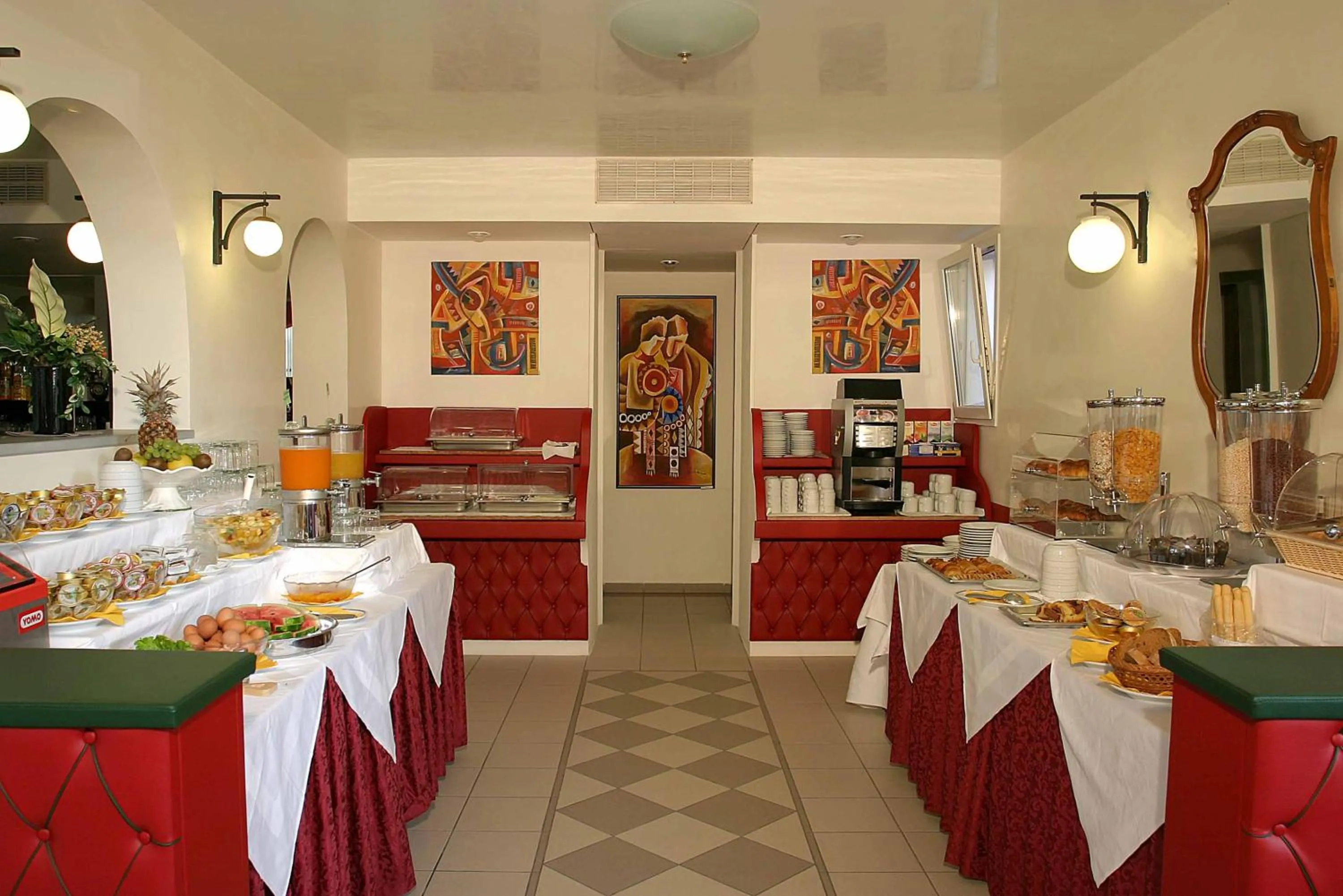 Food in Villa Romana