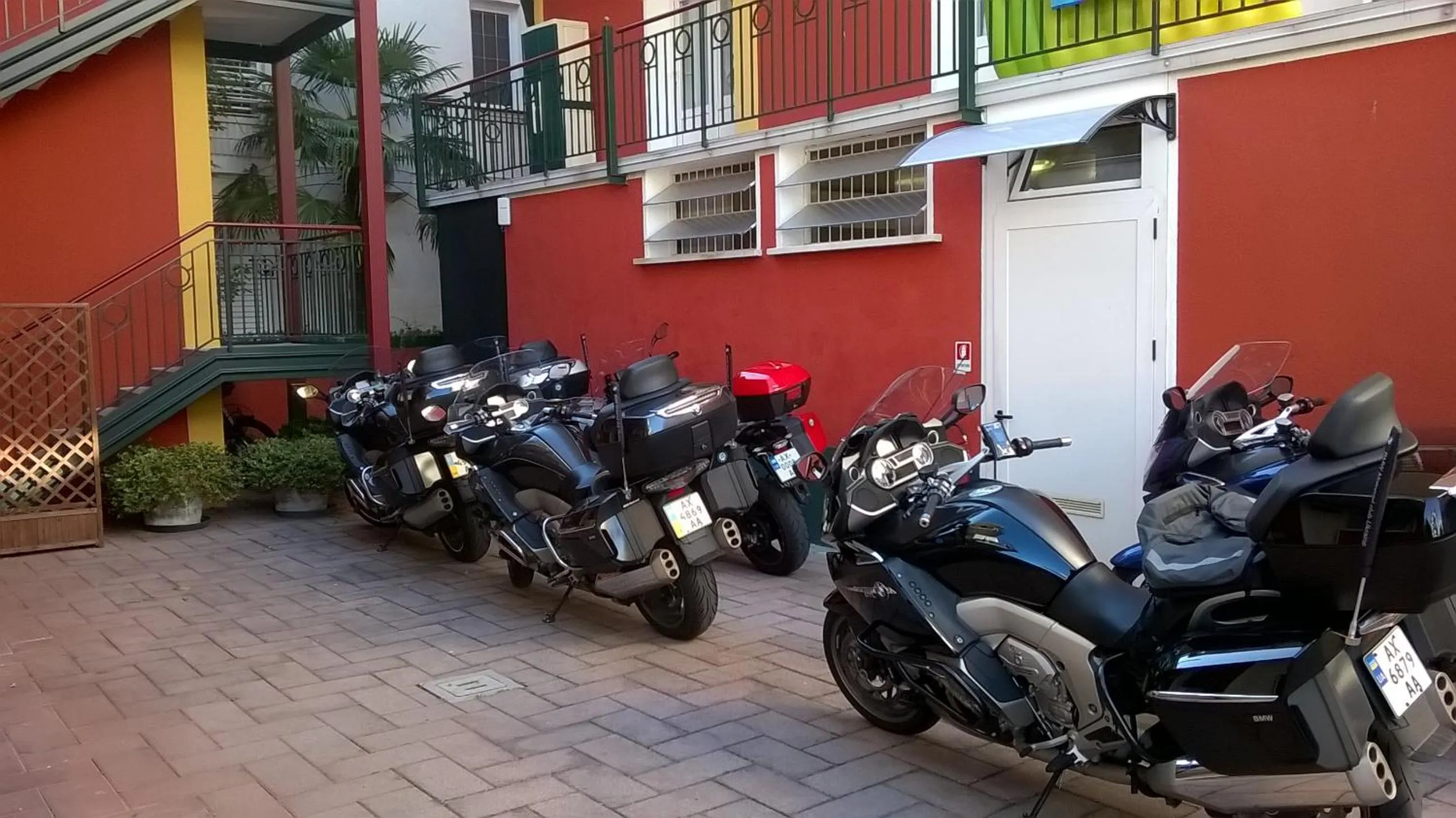 Parking in Villa Romana