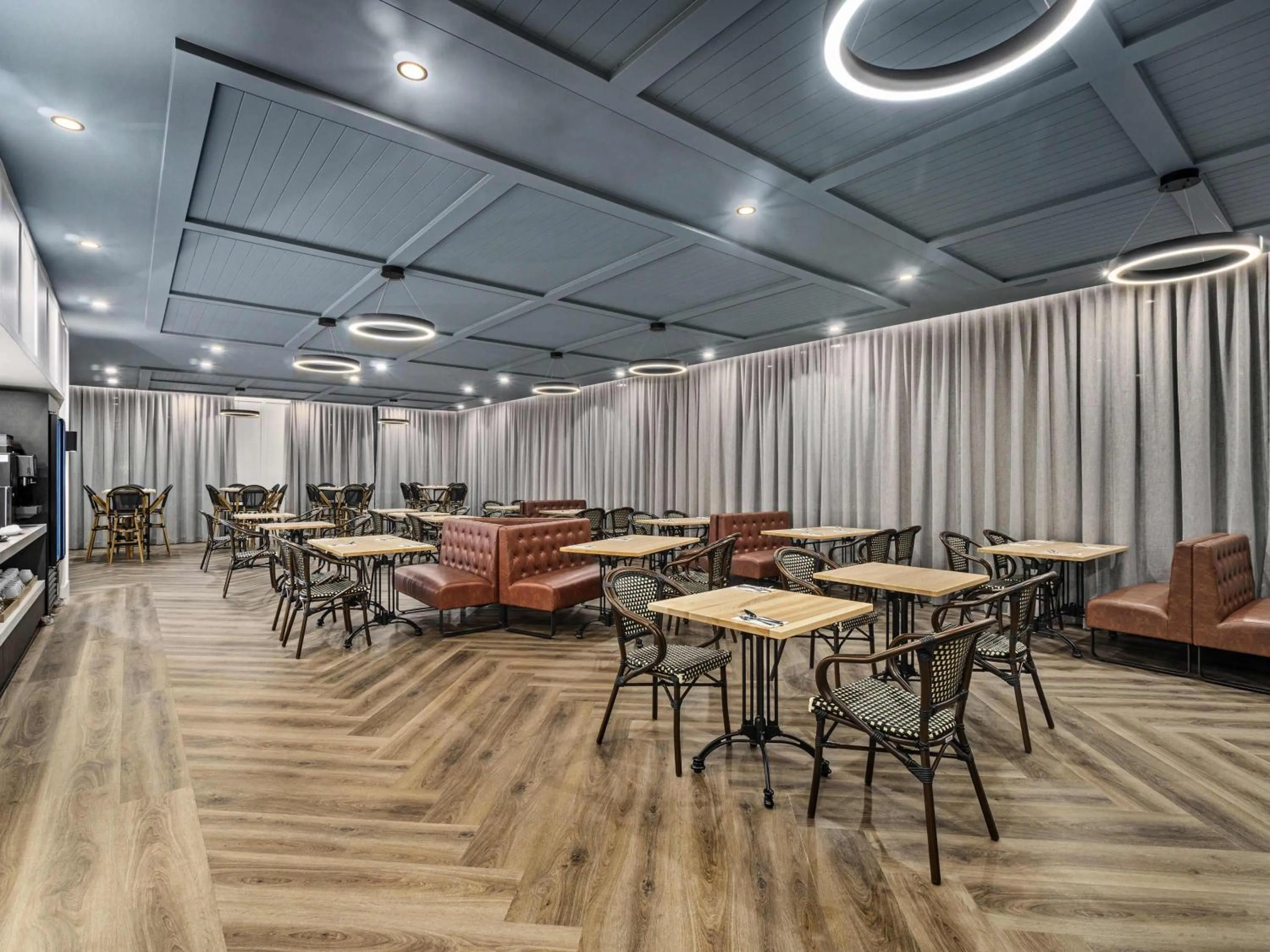 Property building in Mercure Pakenham