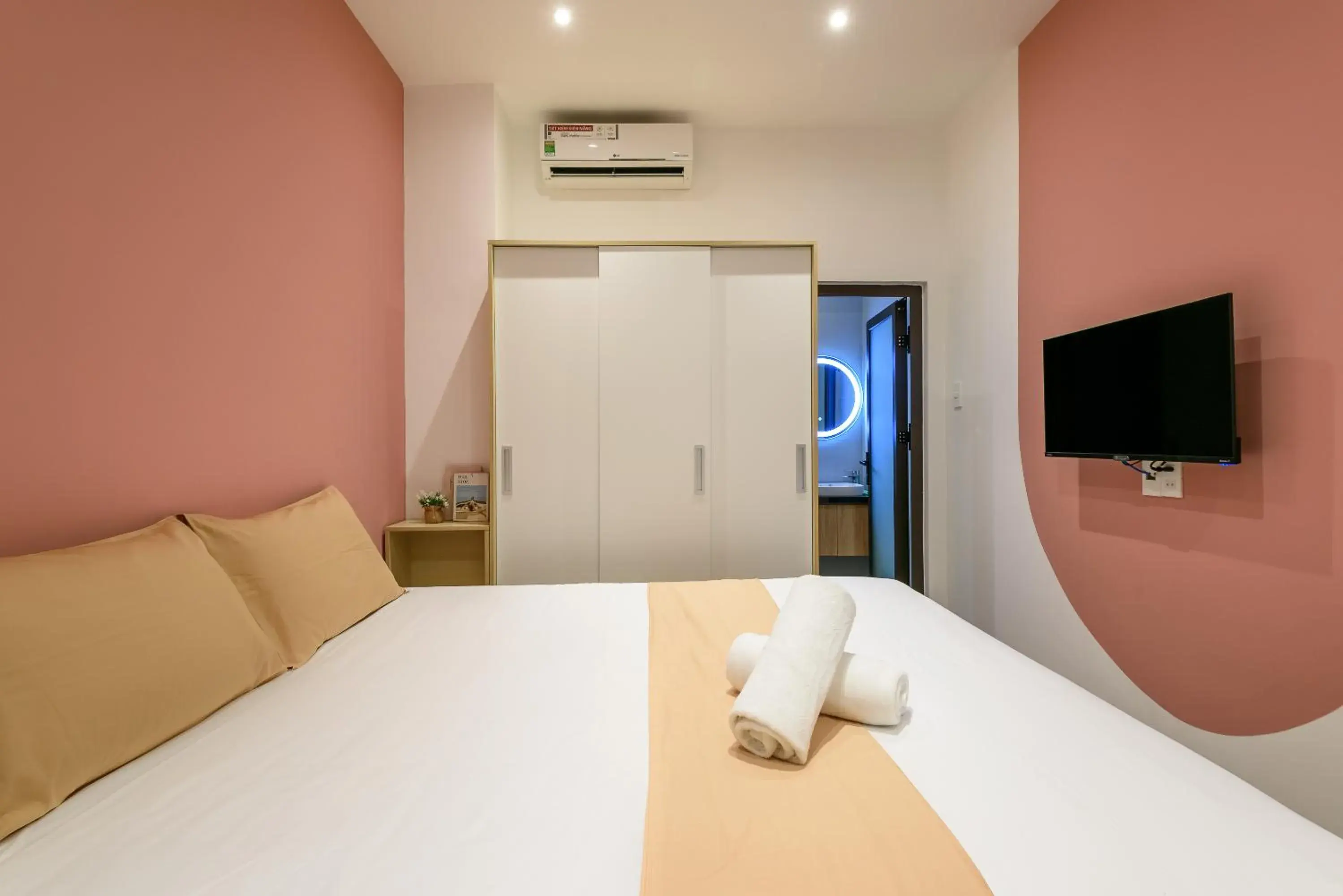 Communal lounge/ TV room, Bed in Cozrum Homes - June Corner Communal lounge/ TV room, Bed in Cozrum Homes - June Corner