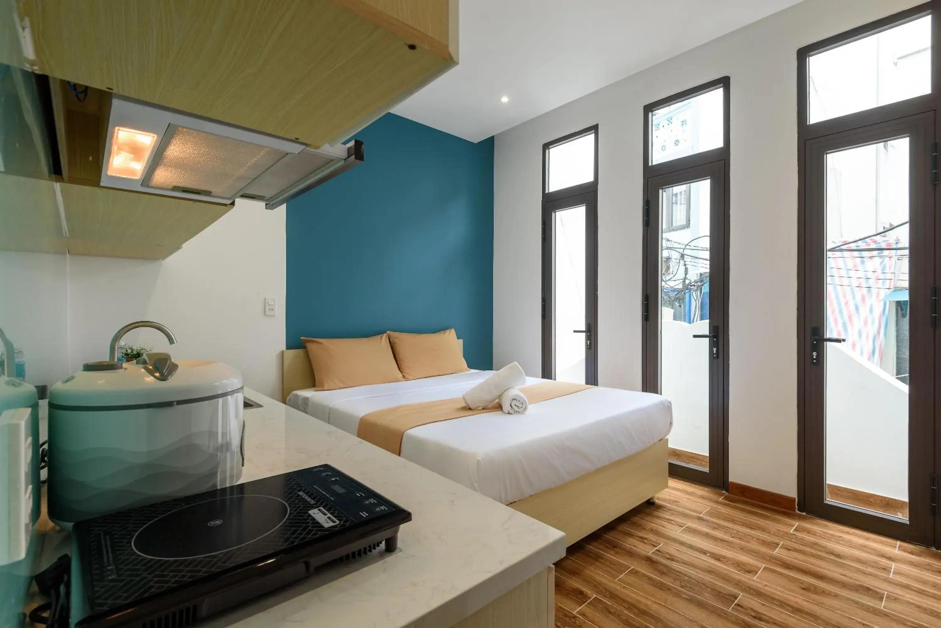 Photo of the whole room, Bed in Cozrum Homes - June Corner Photo of the whole room, Bed in Cozrum Homes - June Corner