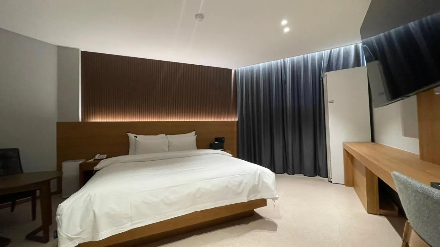 Bed in Wonju Central Hotel