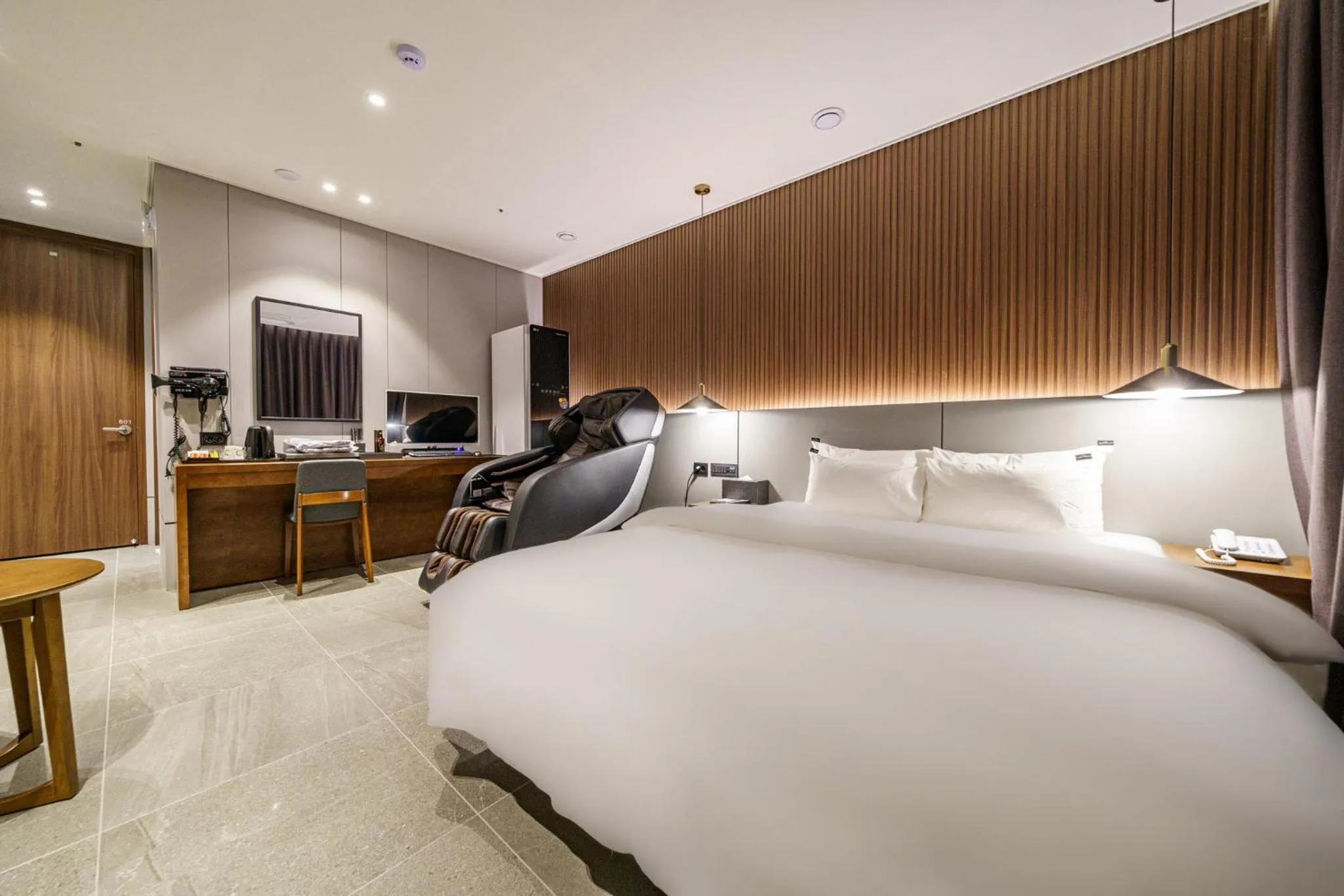 Bed in Wonju Central Hotel