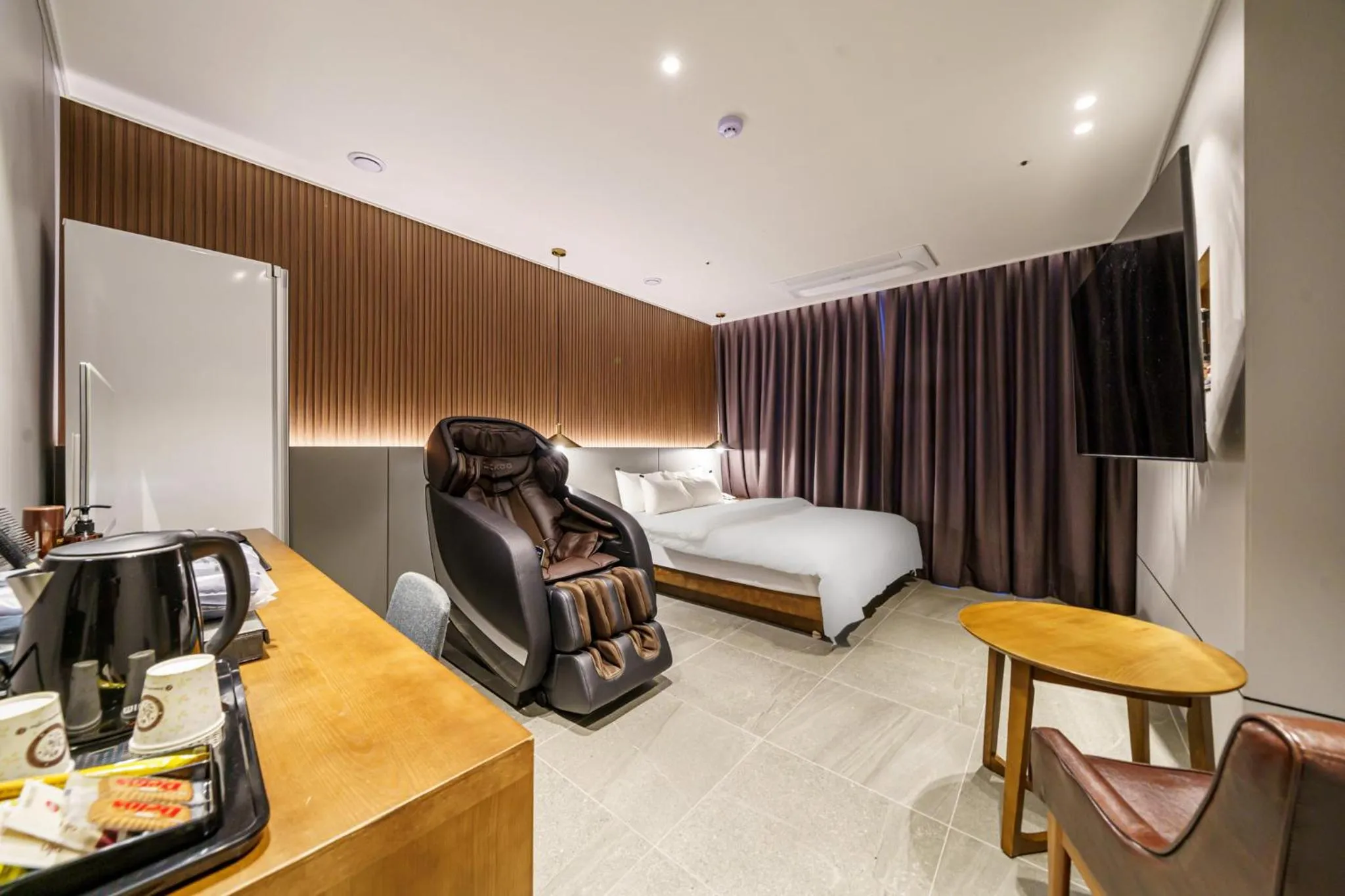 Bed in Wonju Central Hotel