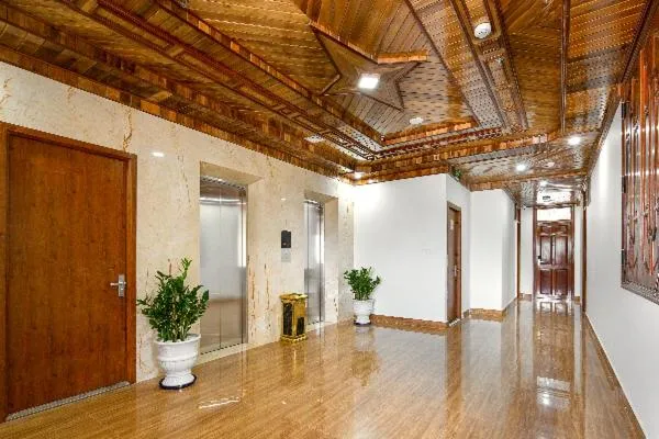 Communal lounge/ TV room in Khách sạn Phạm Gia Đà Nẵng (Phạm Gia Hotel)