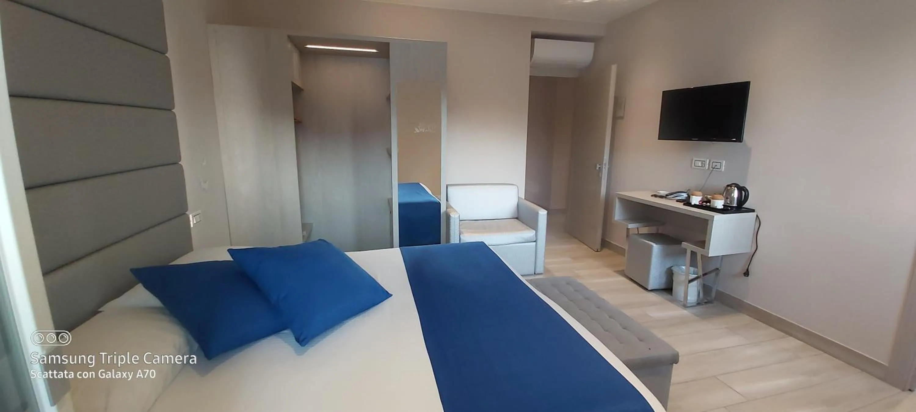 Bed in Hotel Danieli La Castellana lago di Garda