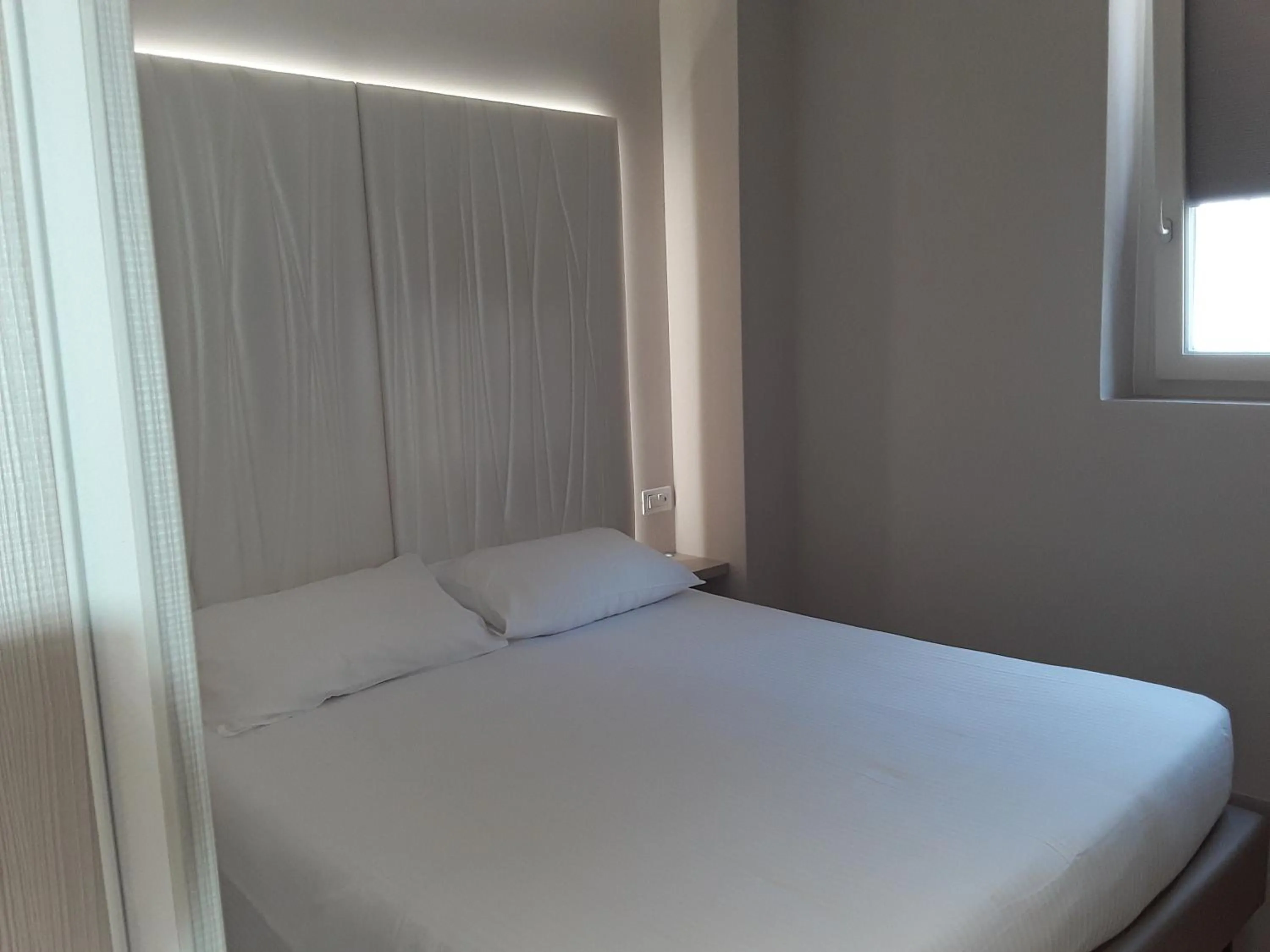 Bed in Hotel Danieli La Castellana lago di Garda