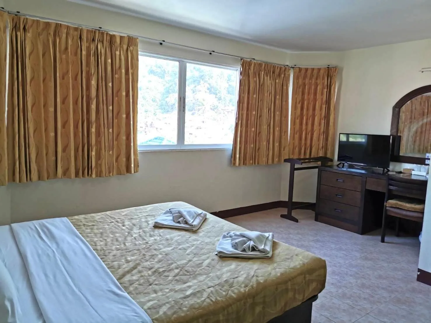 Bedroom, Bed in Kata Place Hotel