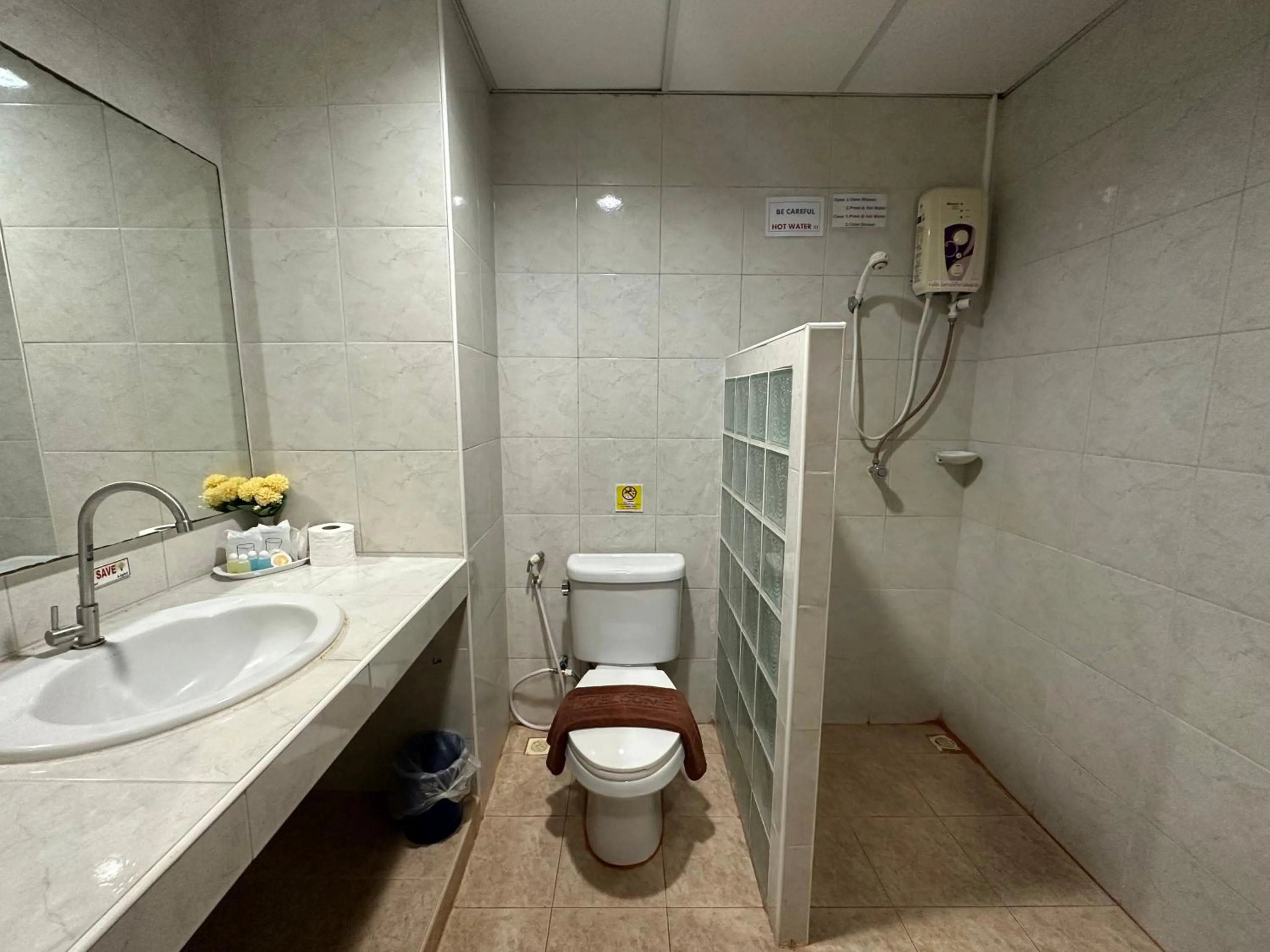 Shower in Kata Place Hotel