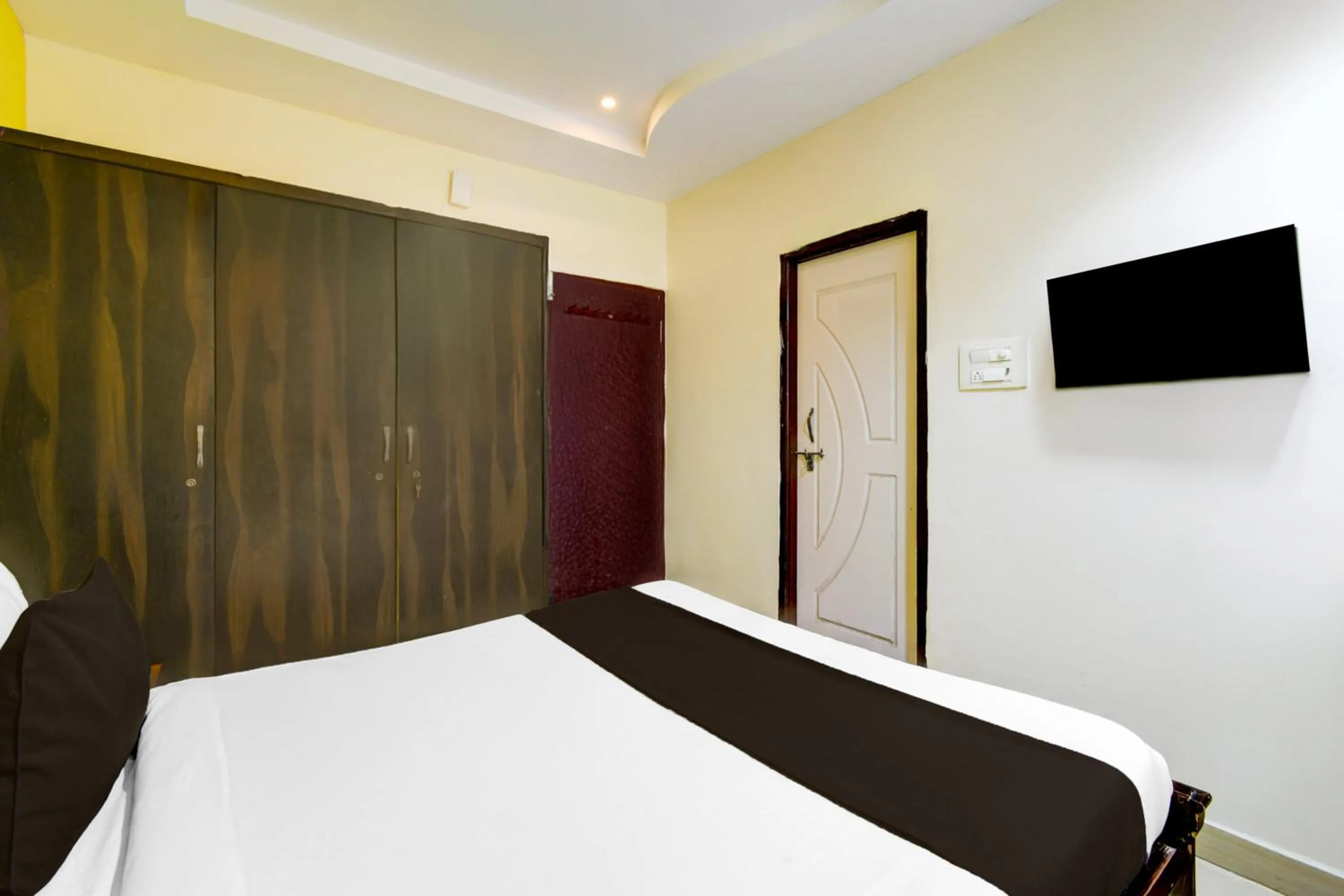 Bedroom, Bed in Super Collection O Gachibowli